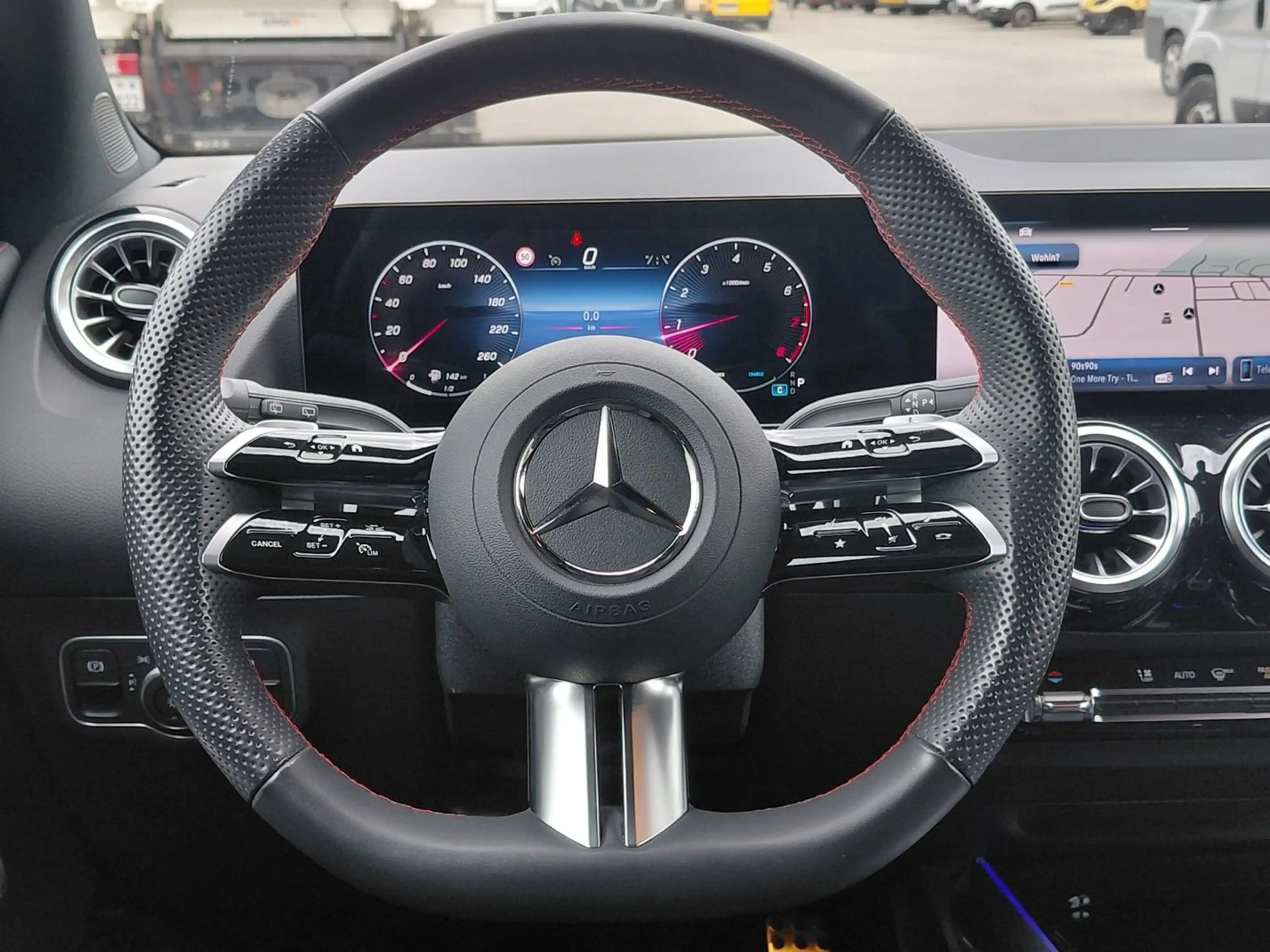 Mercedes-Benz GLA 220 4M AMG Adv.+/adp.Fwk/Memo/TotW/Multibeam — photo 11