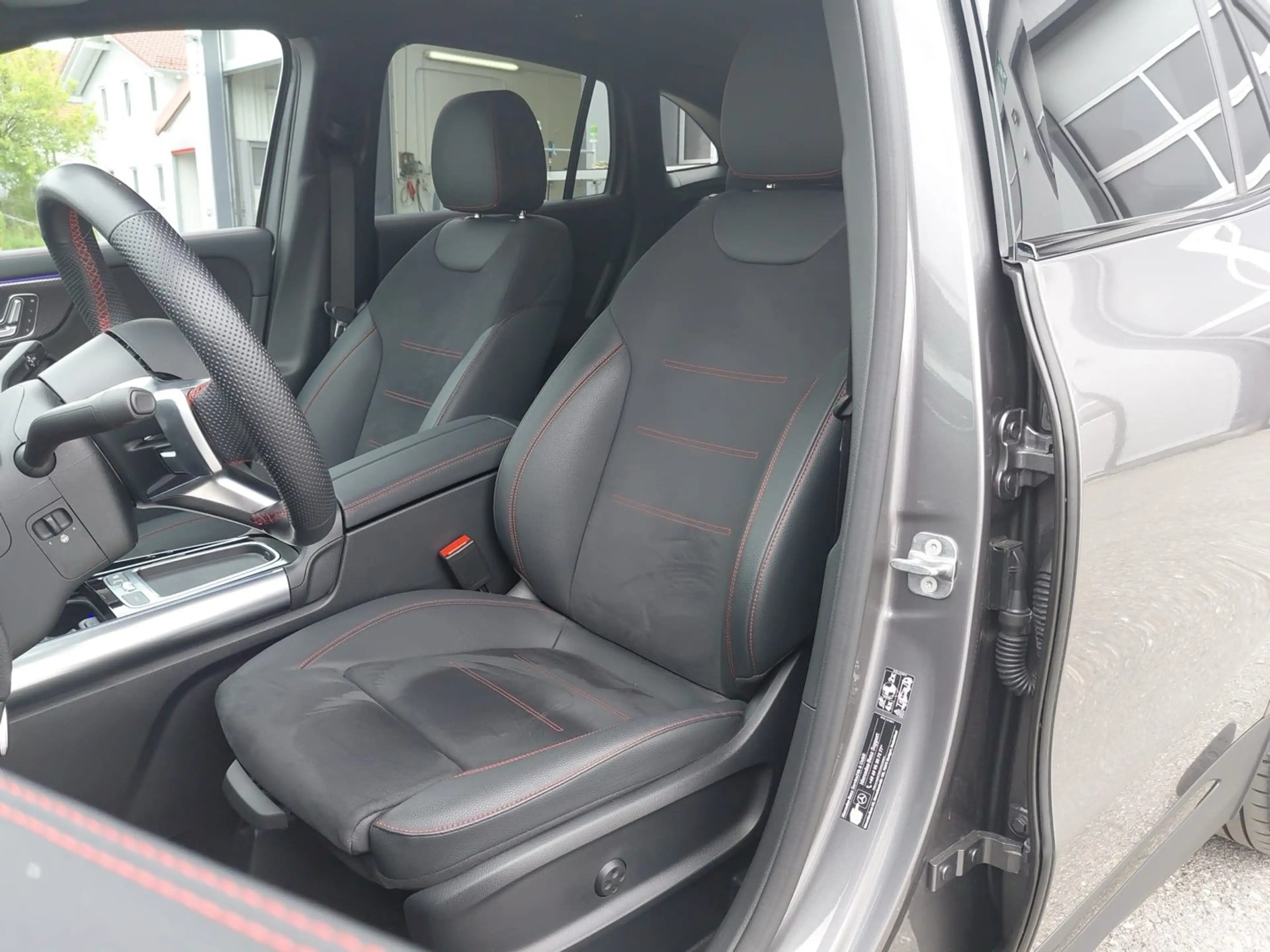 Mercedes-Benz GLA 220 4M AMG Adv.+/adp.Fwk/Memo/TotW/Multibeam — photo 8
