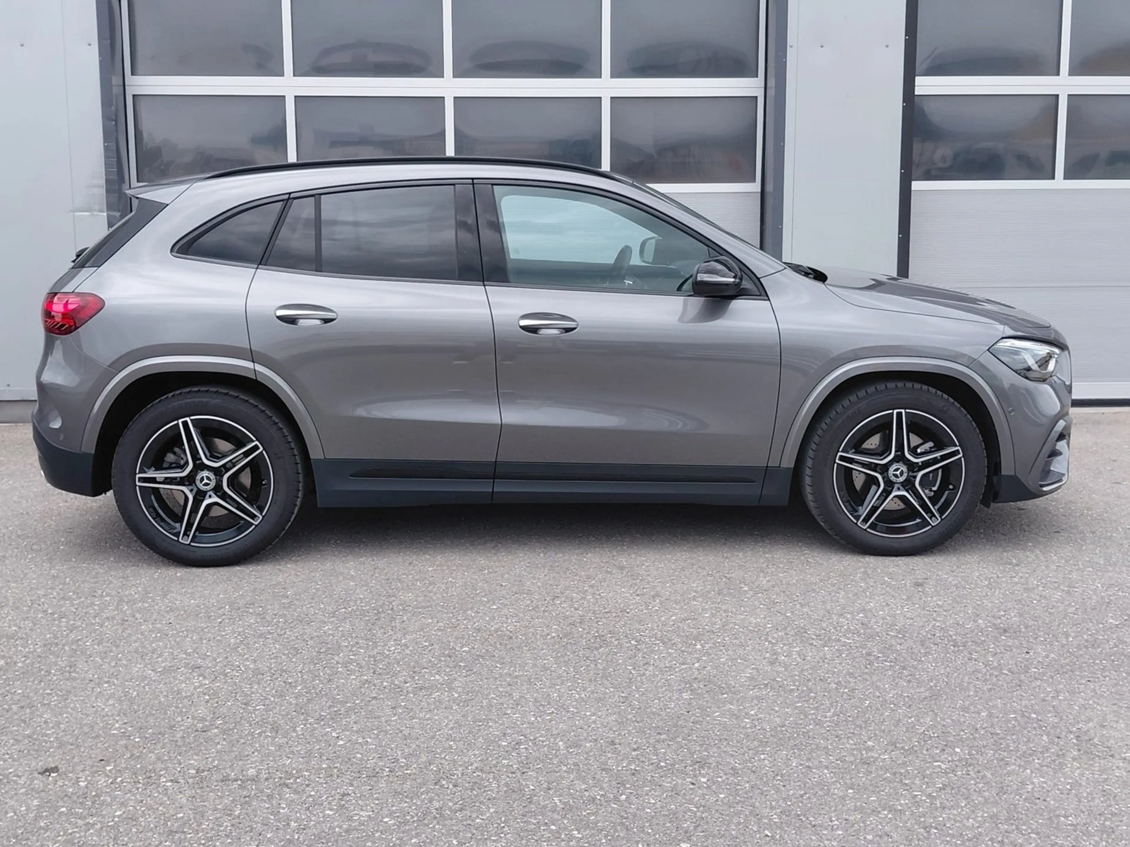 Mercedes-Benz GLA 220 4M AMG Adv.+/adp.Fwk/Memo/TotW/Multibeam — photo 3