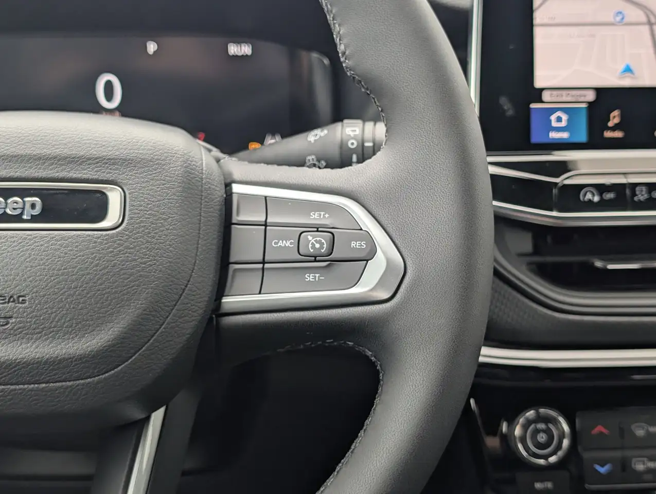 Jeep Compass photo Jeep Compass