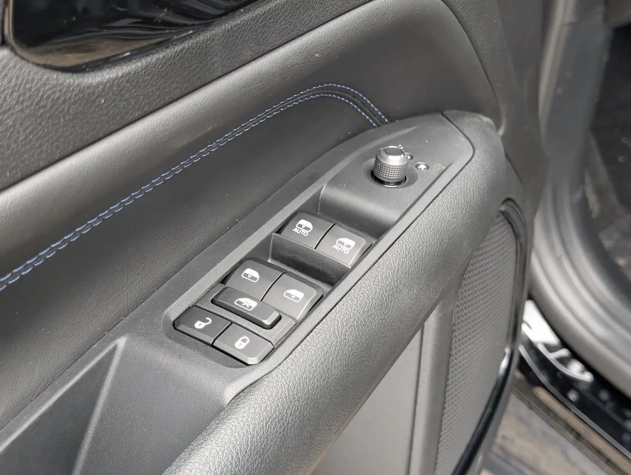 Jeep Compass photo Jeep Compass