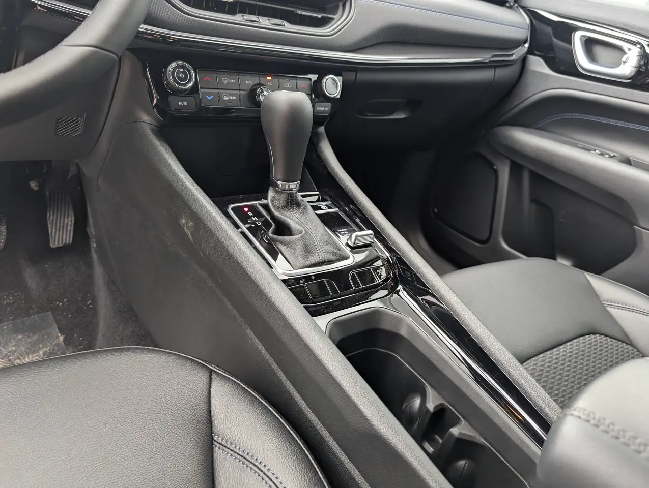Jeep Compass photo Jeep Compass
