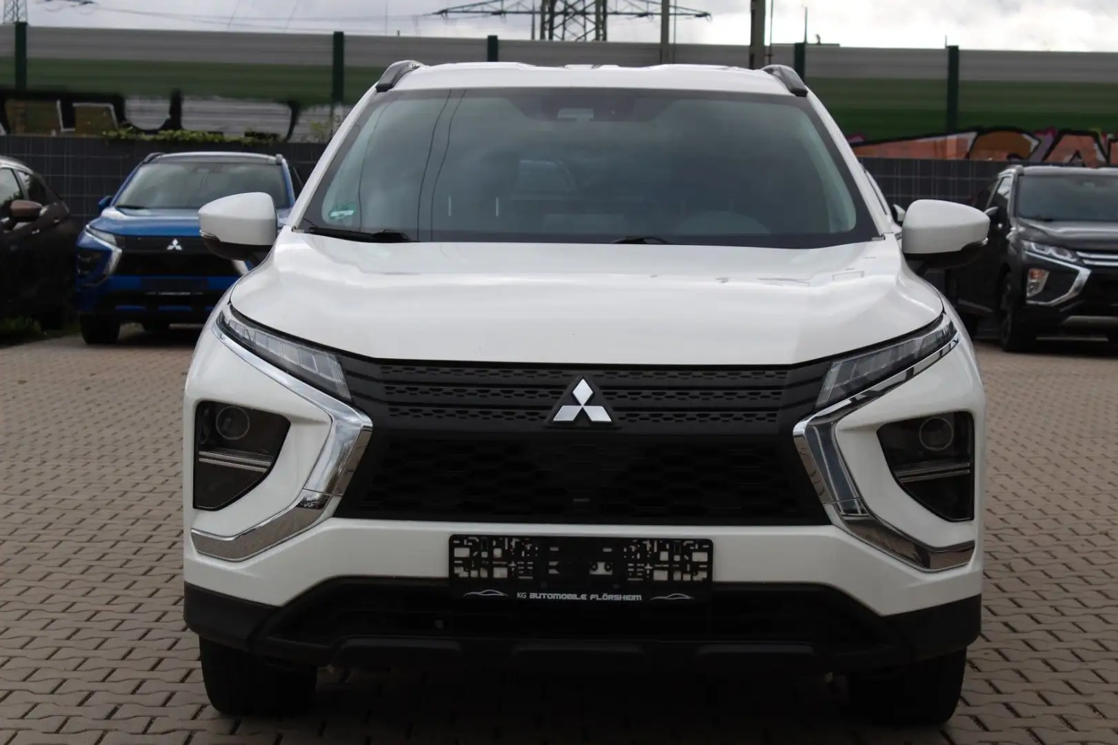 Mitsubishi Eclipse Cross 2.4 Basis 4WD R.Kamera Sitzhzg Blanc - 2