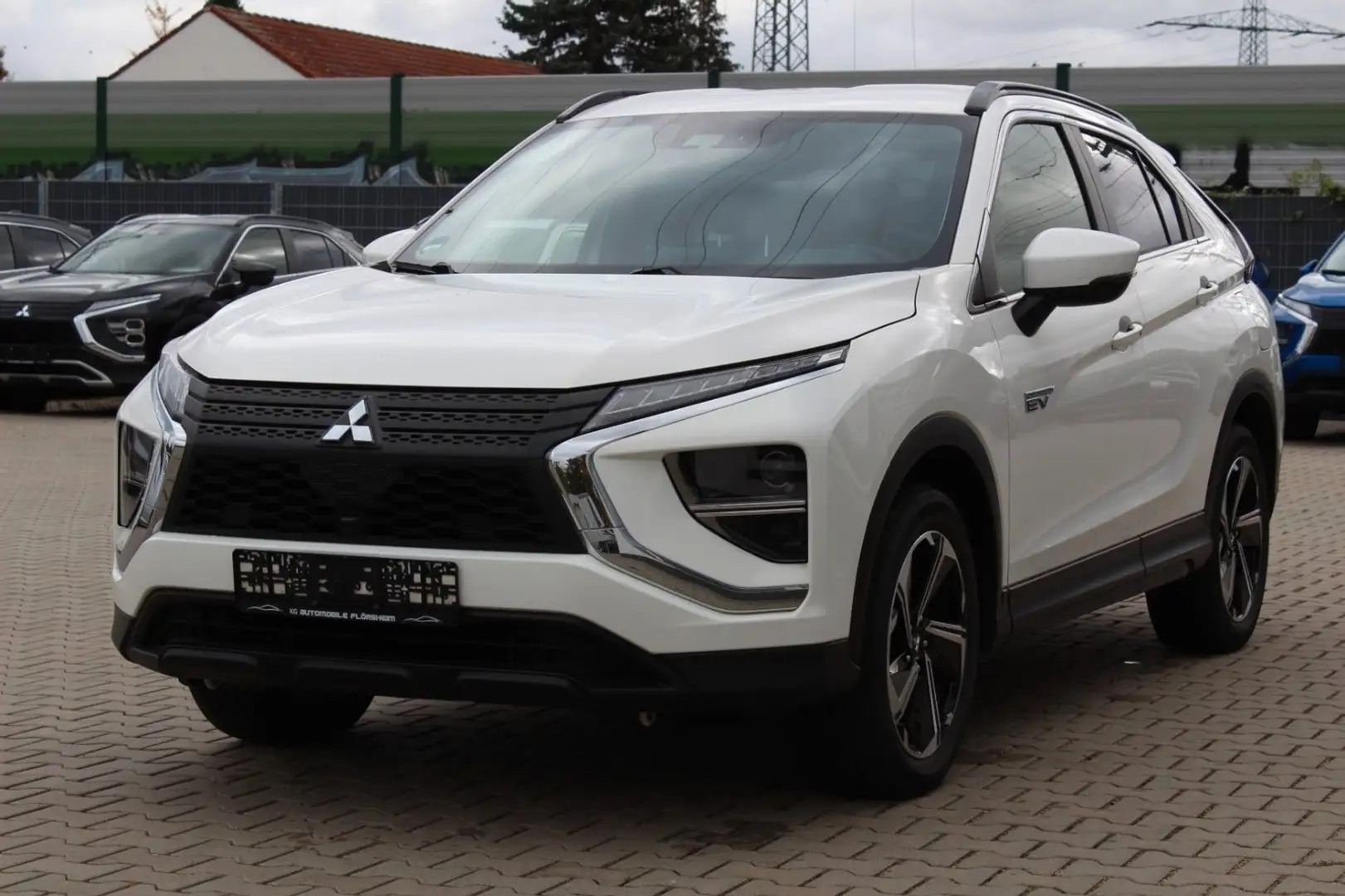 Mitsubishi Eclipse Cross 2.4 Basis 4WD R.Kamera Sitzhzg Blanc - 1