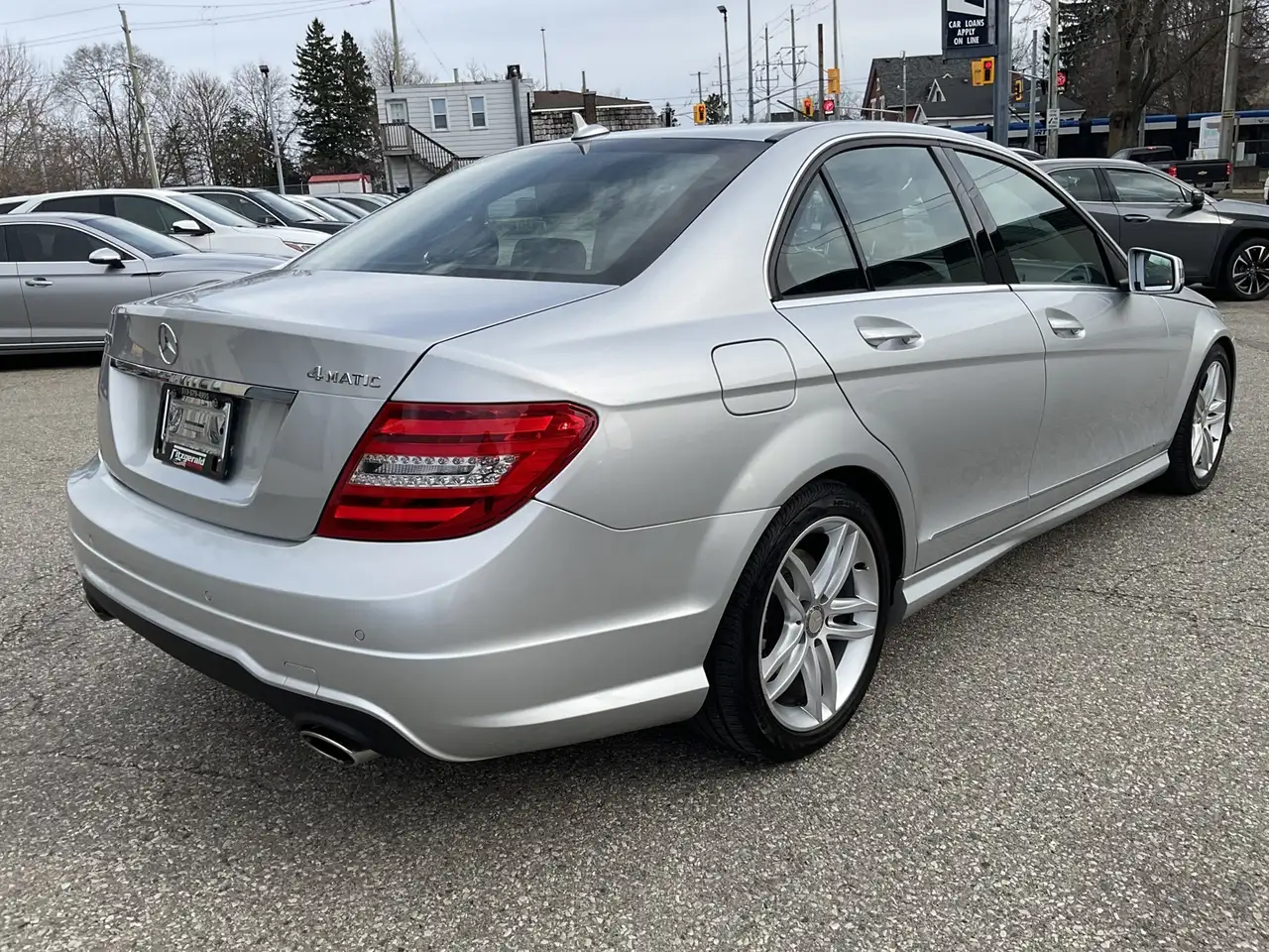Mercedes-Benz C-Class снимка Mercedes-Benz C-Class