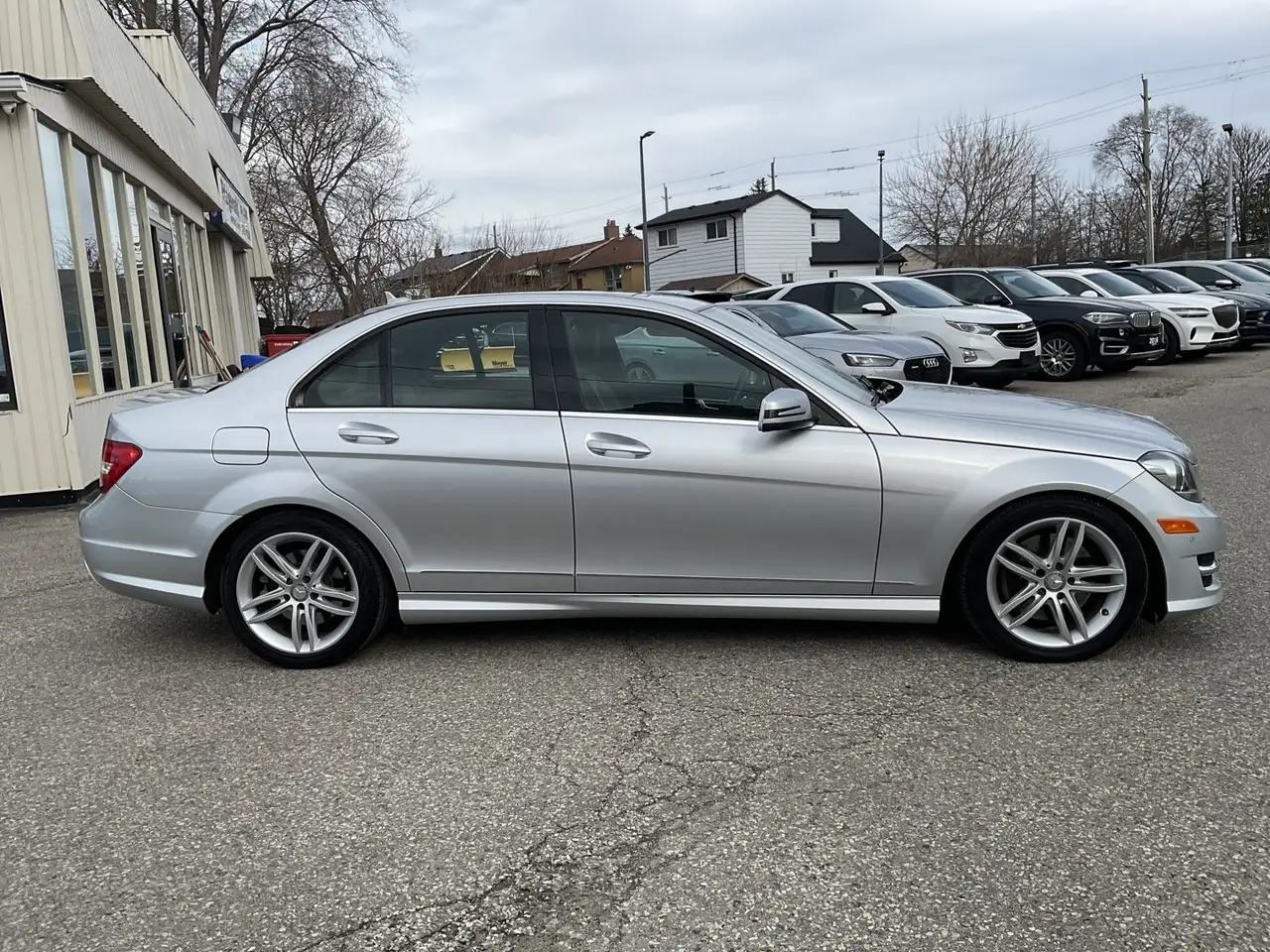 Mercedes-Benz C-Class снимка Mercedes-Benz C-Class