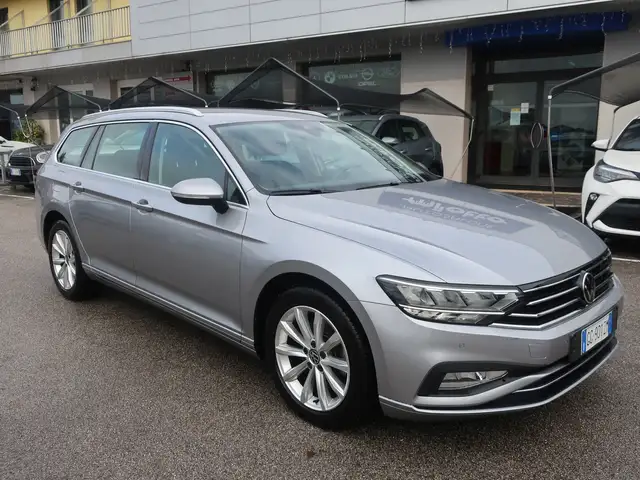 Volkswagen Passat Variant Passat VIII Variant 2.0 tdi Business 150cv dsg
