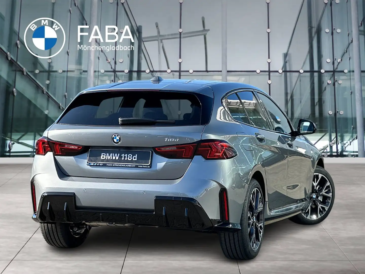 BMW 118 d DAB LED RFK Komfortzg. Parkassistent Shz Grau - 2
