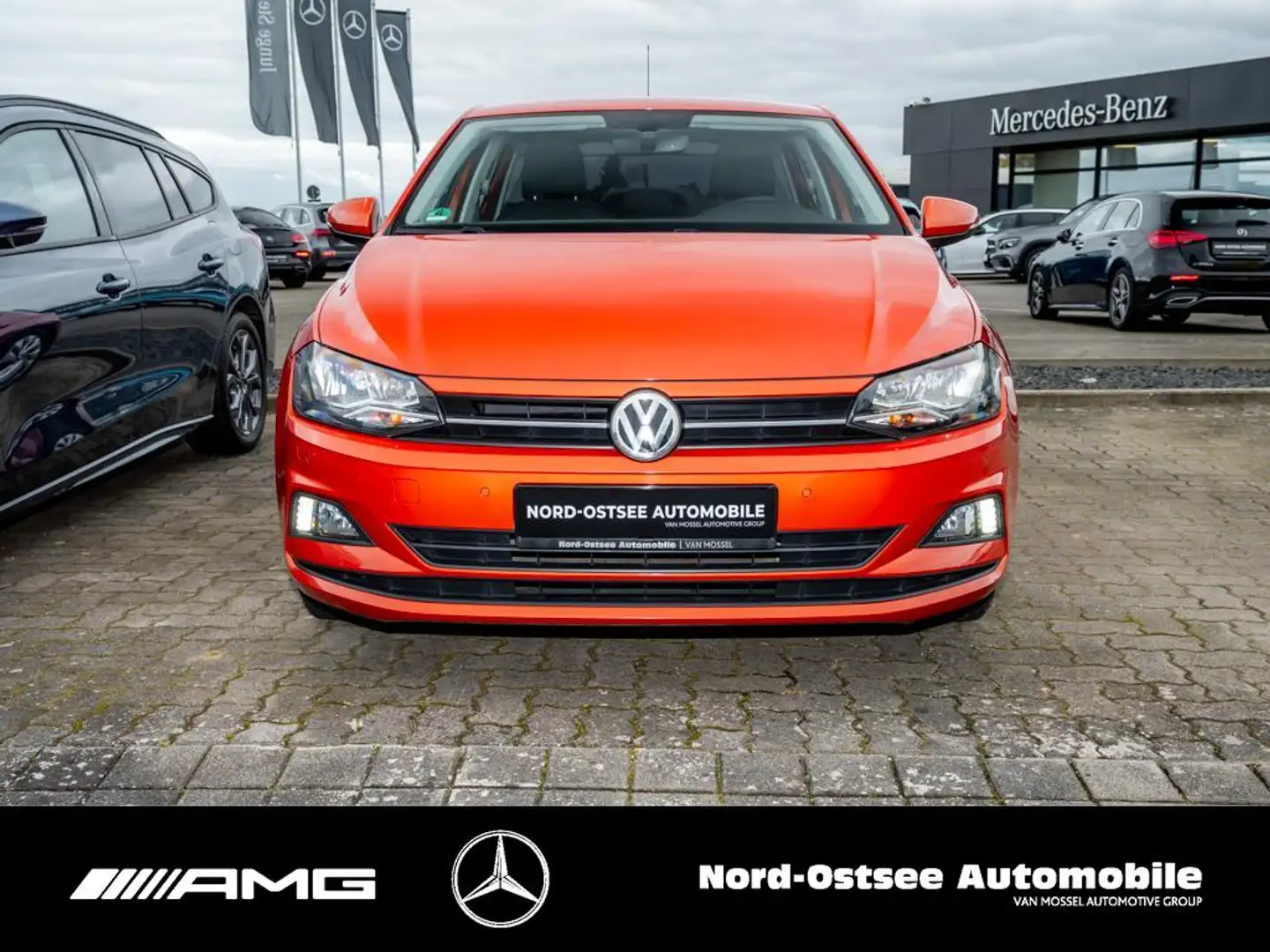 Volkswagen Polo 1.0 COMFORTLINE SHZ CLIMATRONIC PDC Oranje - 2
