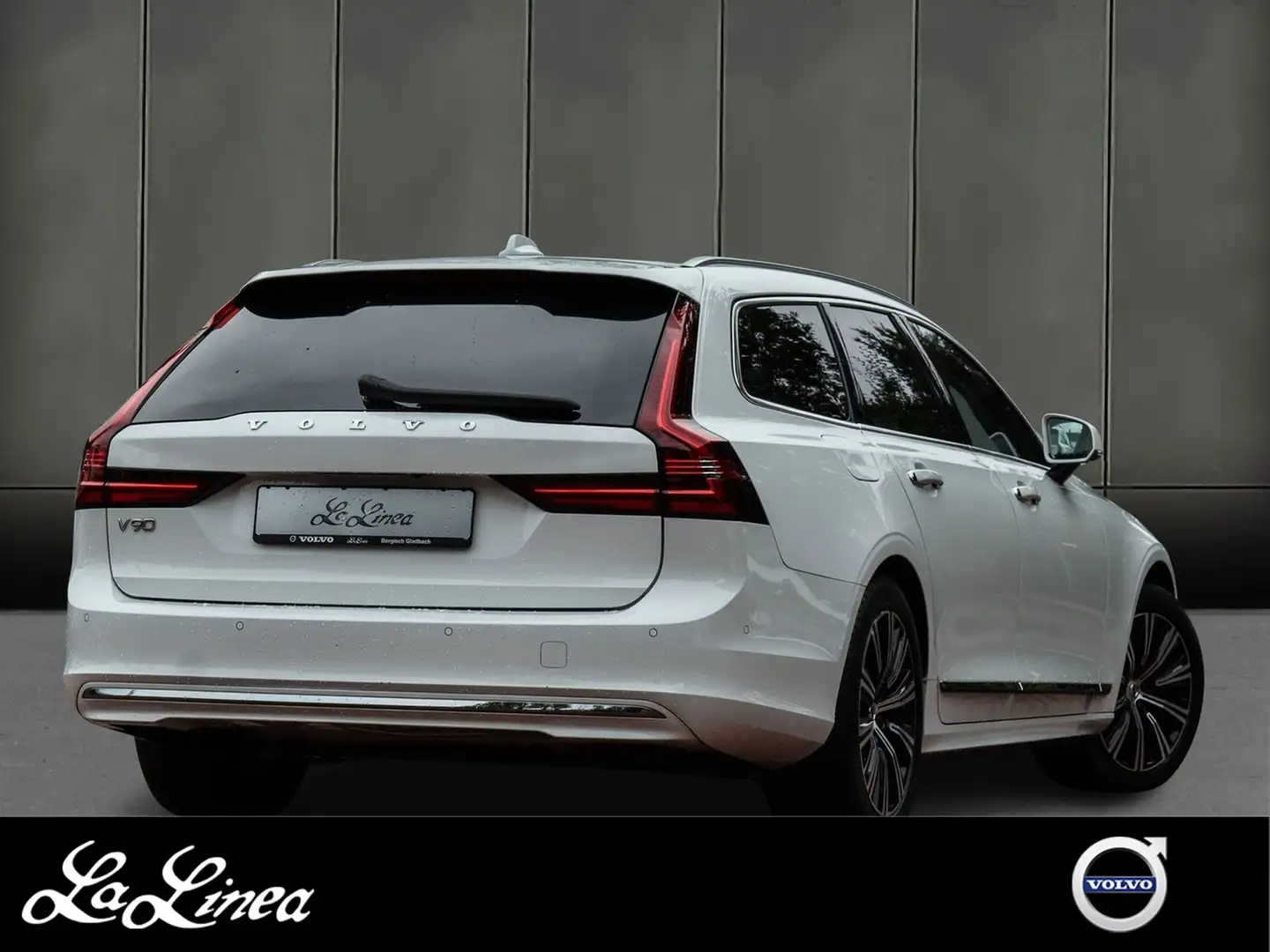 Volvo V90 Kombi T6 Inscription Recharge Plug-In Hybrid AWD Weiß - 2