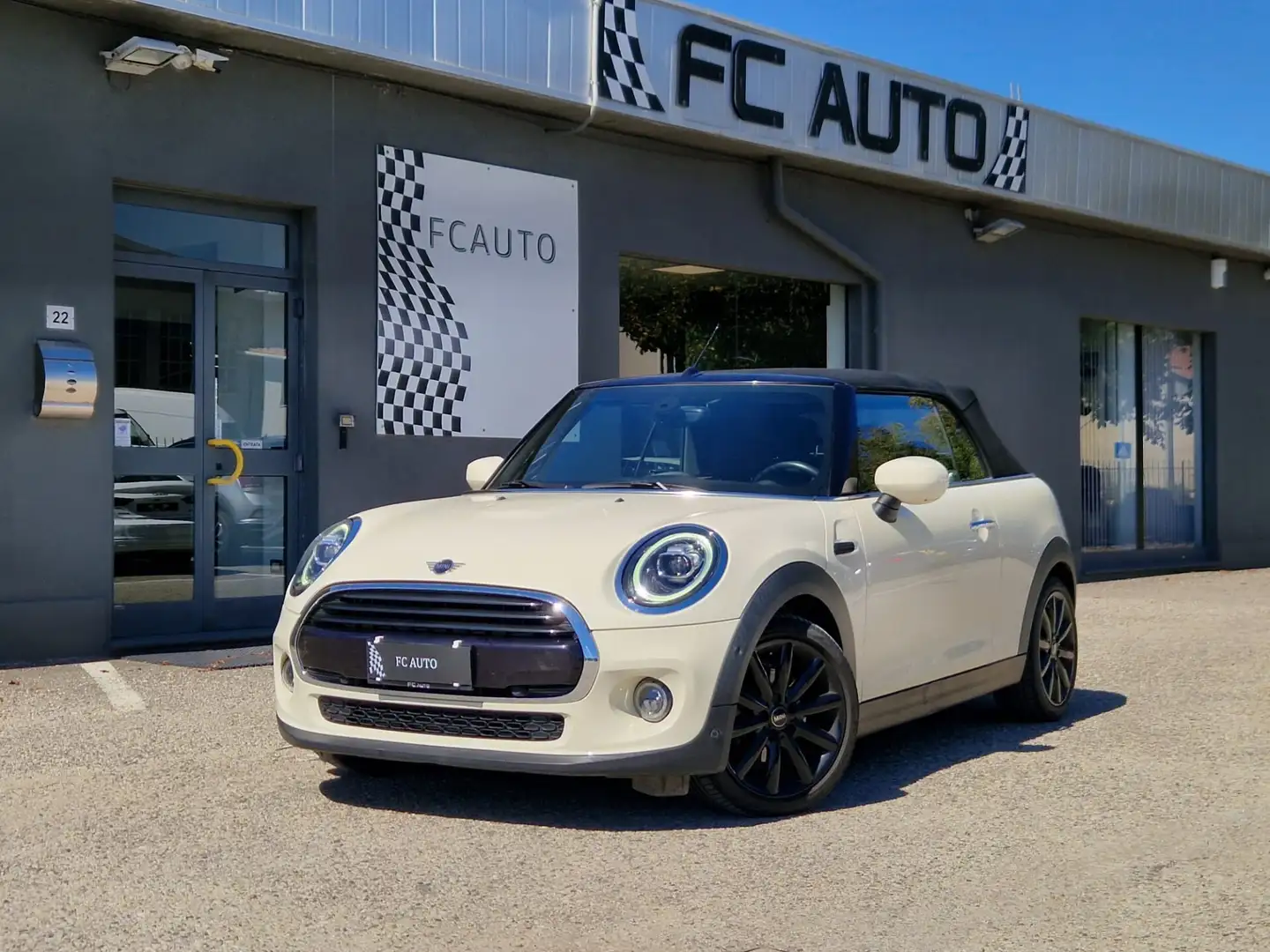 MINI Mini 1.5 Cooper Hype Cabrio Bianco - 1