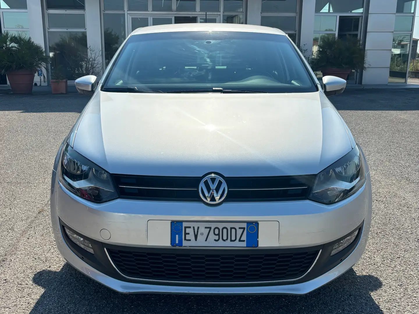 Volkswagen Polo Polo V 2009 5p 1.6 tdi Highline 90cv dsg Silber - 2