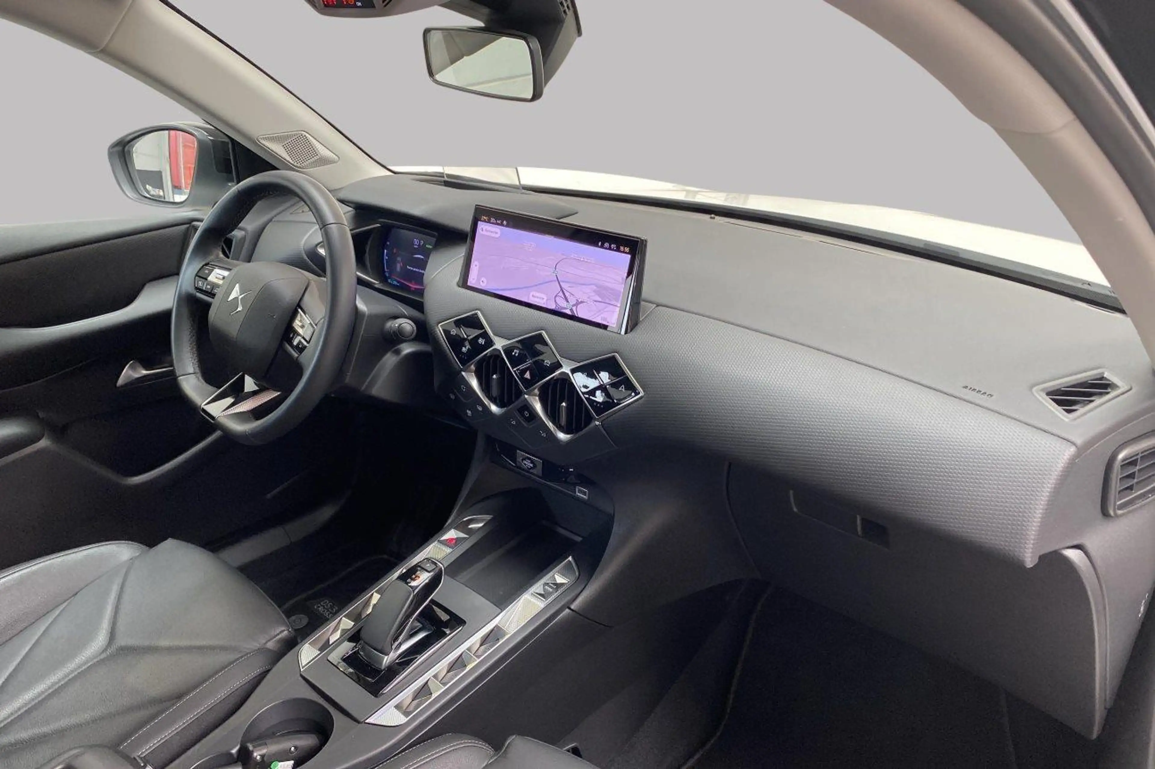 DS Automobiles DS 3 BASTILLE E-TENSE — photo 2