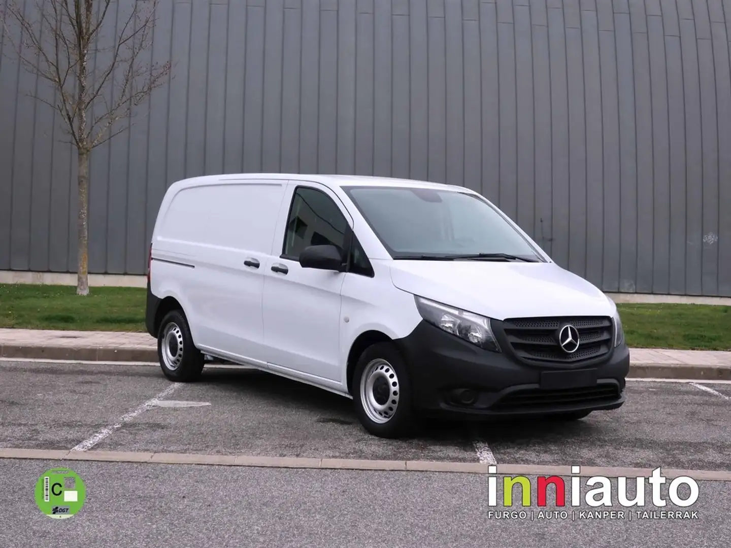 Mercedes-Benz Vito Furgón 111CDI Compacta Blanco - 1