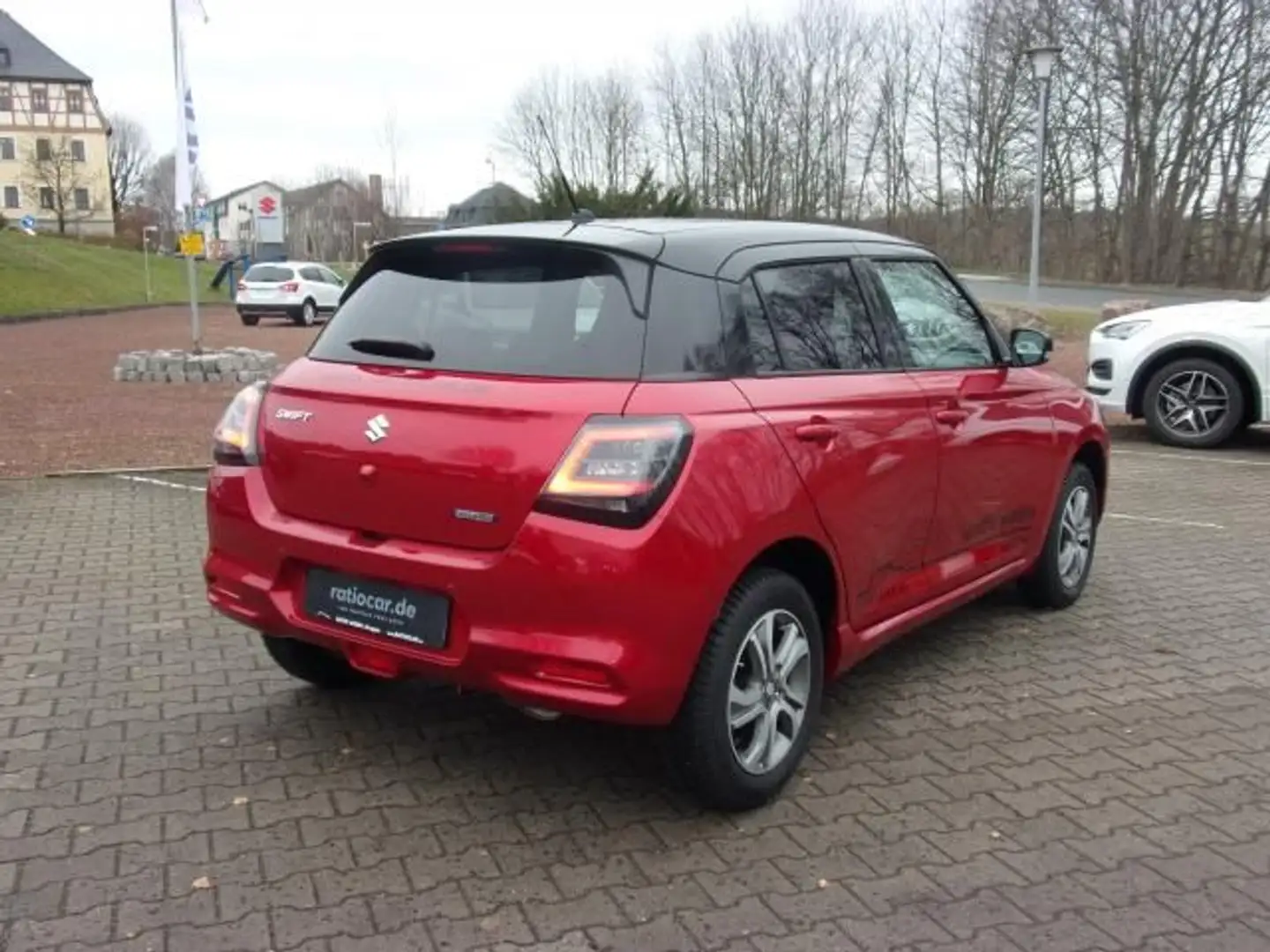 Suzuki Swift SWIFT 1.2  DUALJET  HYBRID ALLGRIP COMFORT+ NAVI Rot - 2