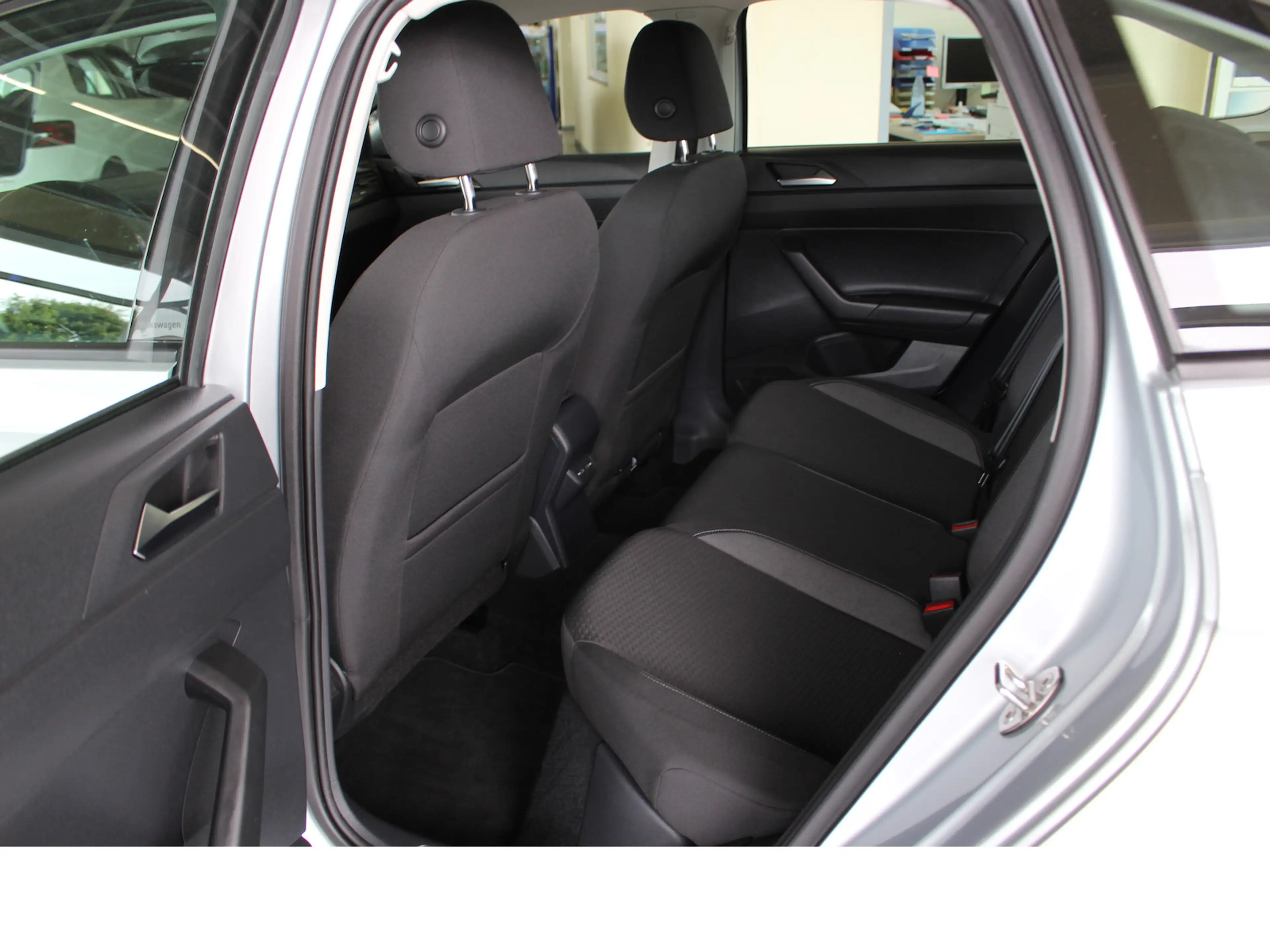 Volkswagen Taigo Life 1.0 TSI.Navi,LED,Multi,Top-Zustand — photo 8