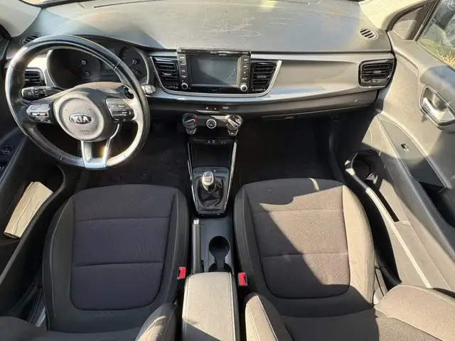 Kia Rio view 7