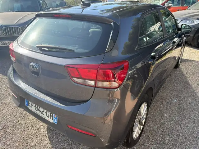 Kia Rio view 5