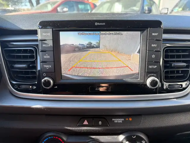 Kia Rio view 12