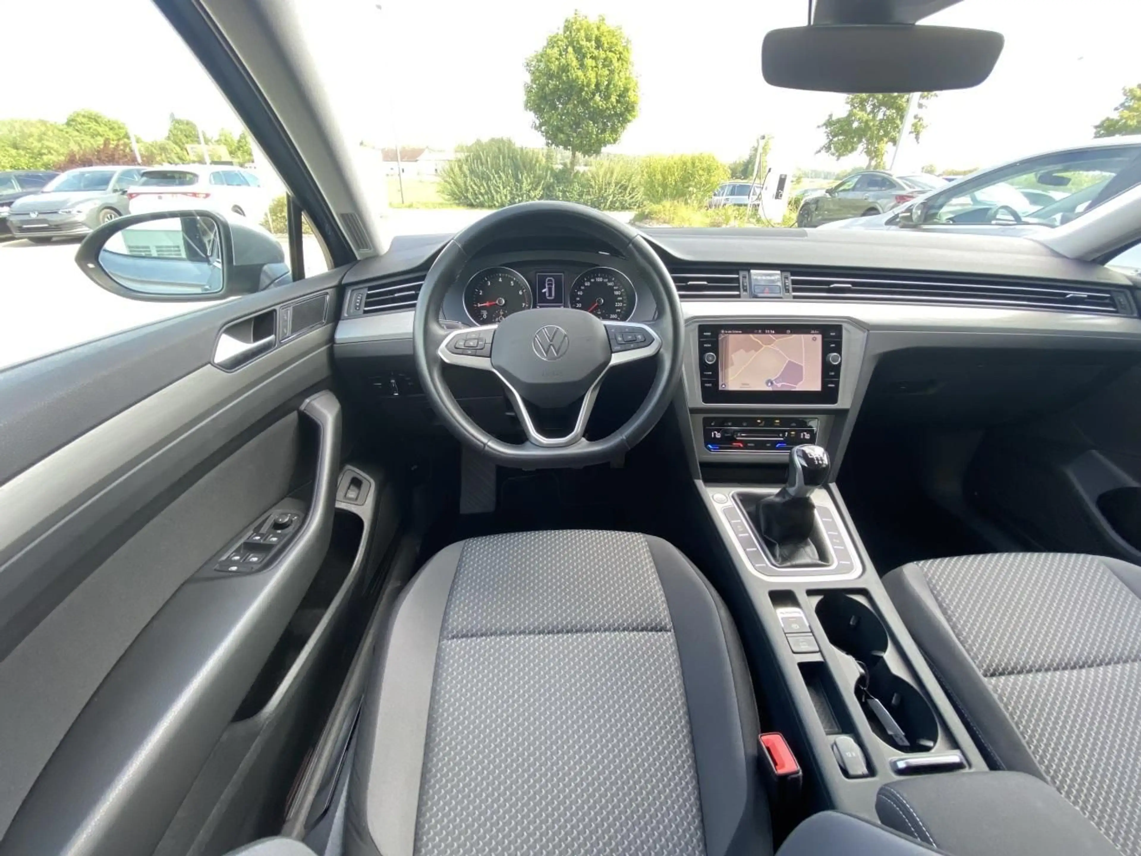 Volkswagen Passat Variant 1.5 TSI BUSINESS-PREMIUM+AHK+APP- — photo 12
