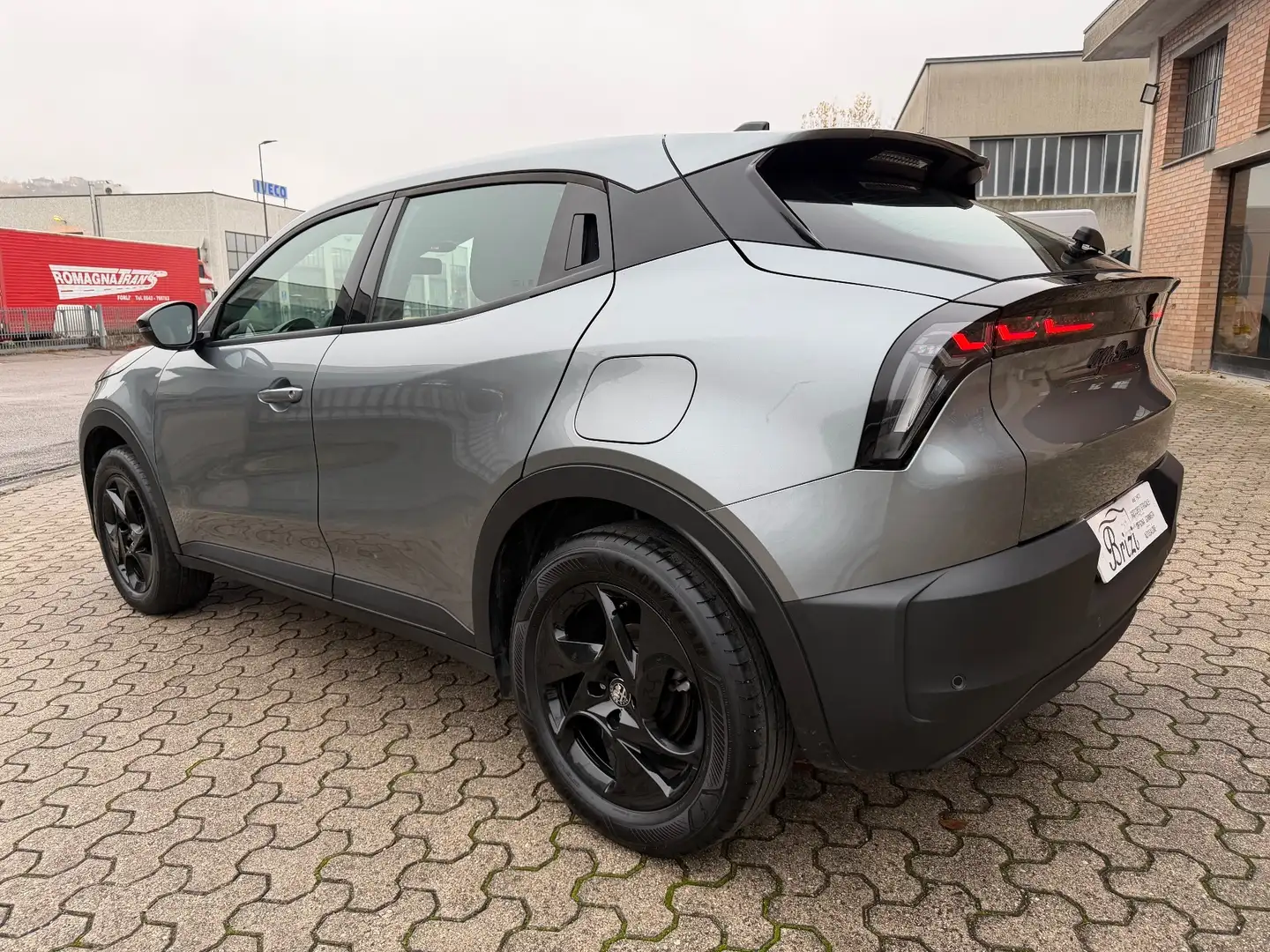 Alfa Romeo Junior Junior 1.2 136 CV Hybrid eDCT6 Gris - 2