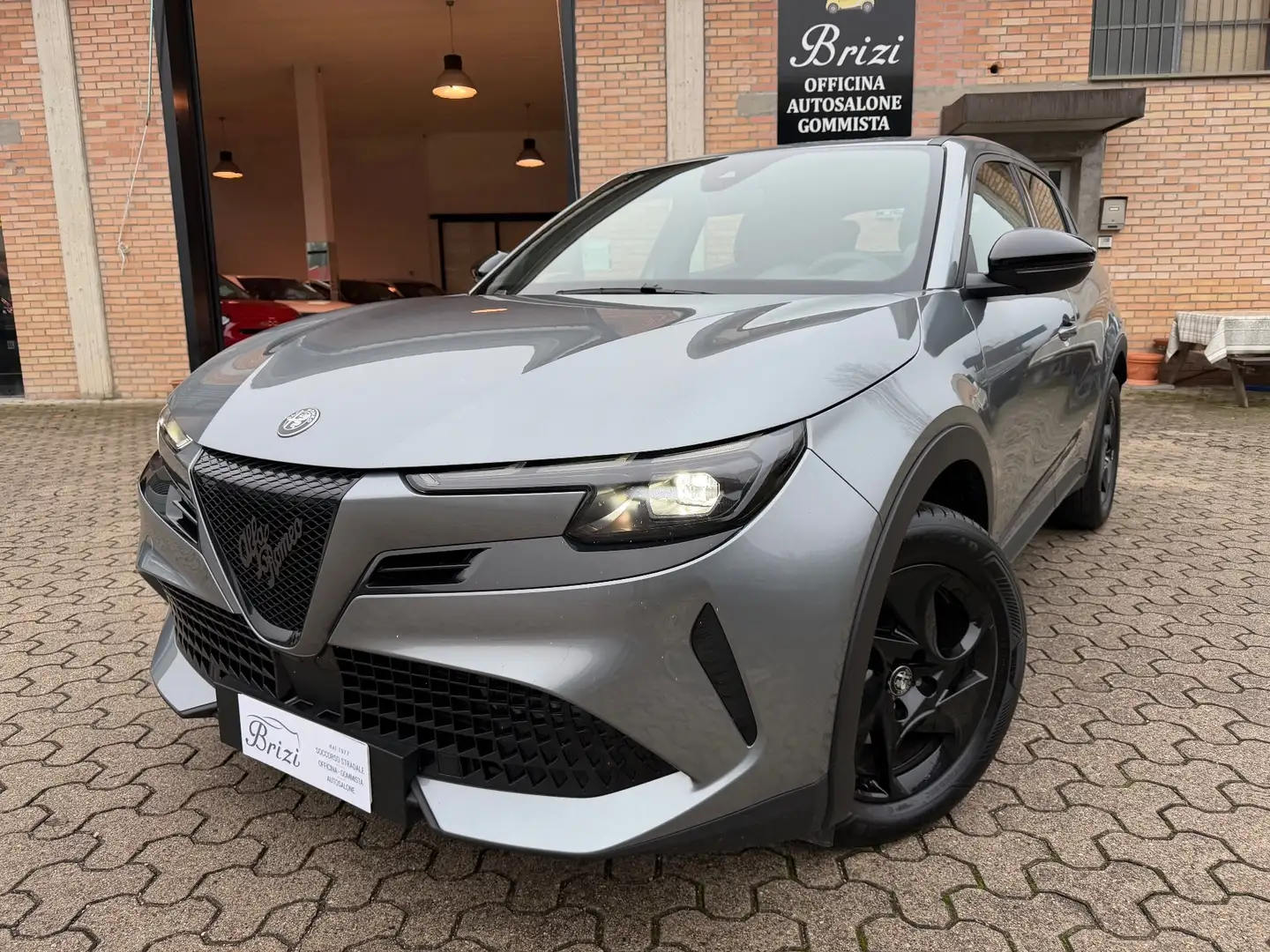 Alfa Romeo Junior Junior 1.2 136 CV Hybrid eDCT6 Gris - 1