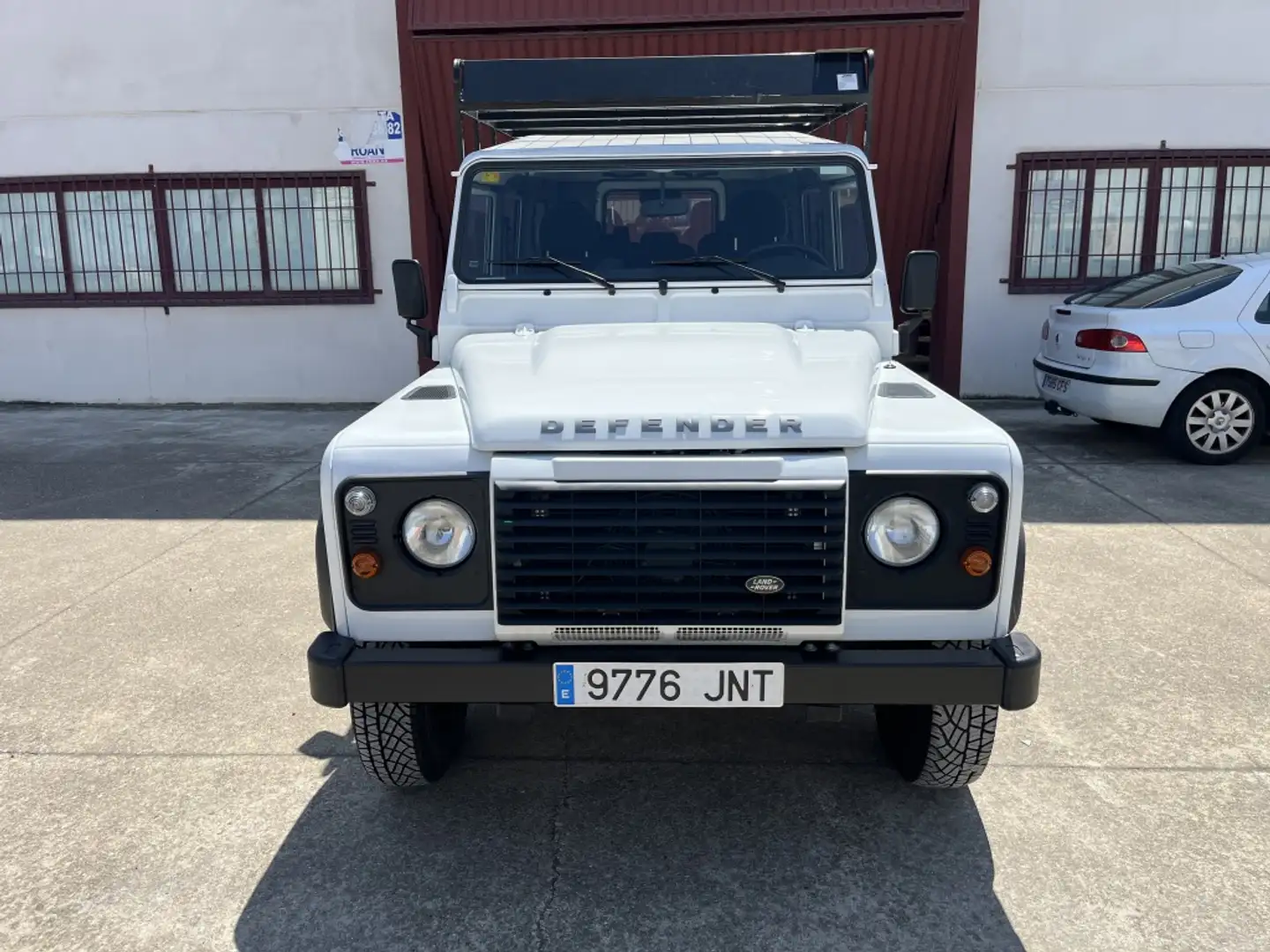 Land Rover Defender 110 SW E Blanc - 2