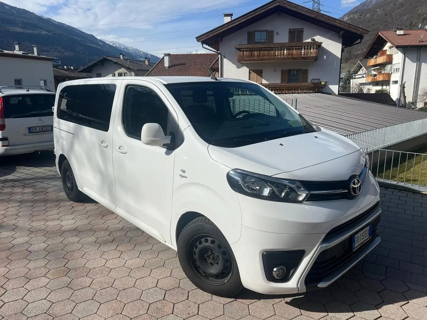Toyota Proace Verso 1.6d 9 posti Bianco - 1