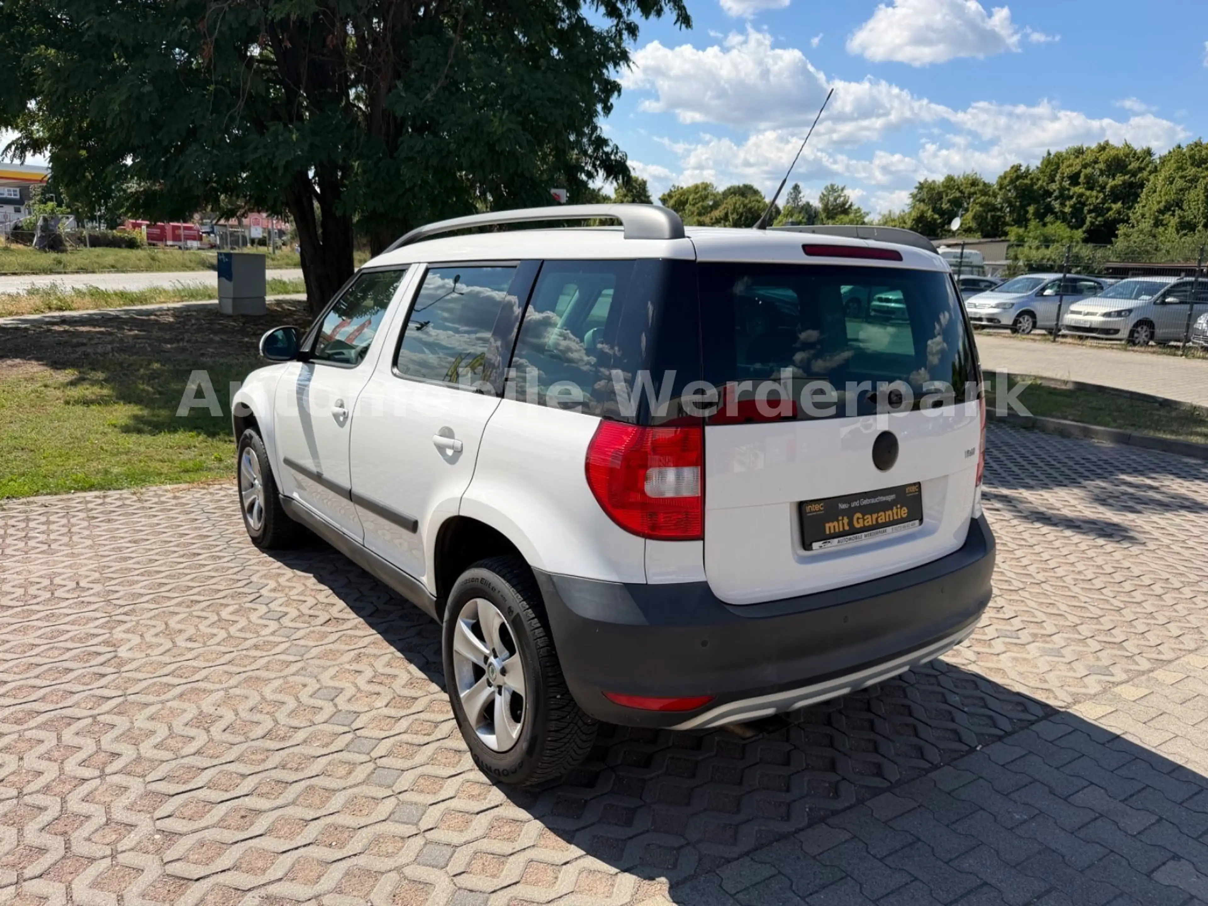 Skoda Yeti Ambition — photo 8