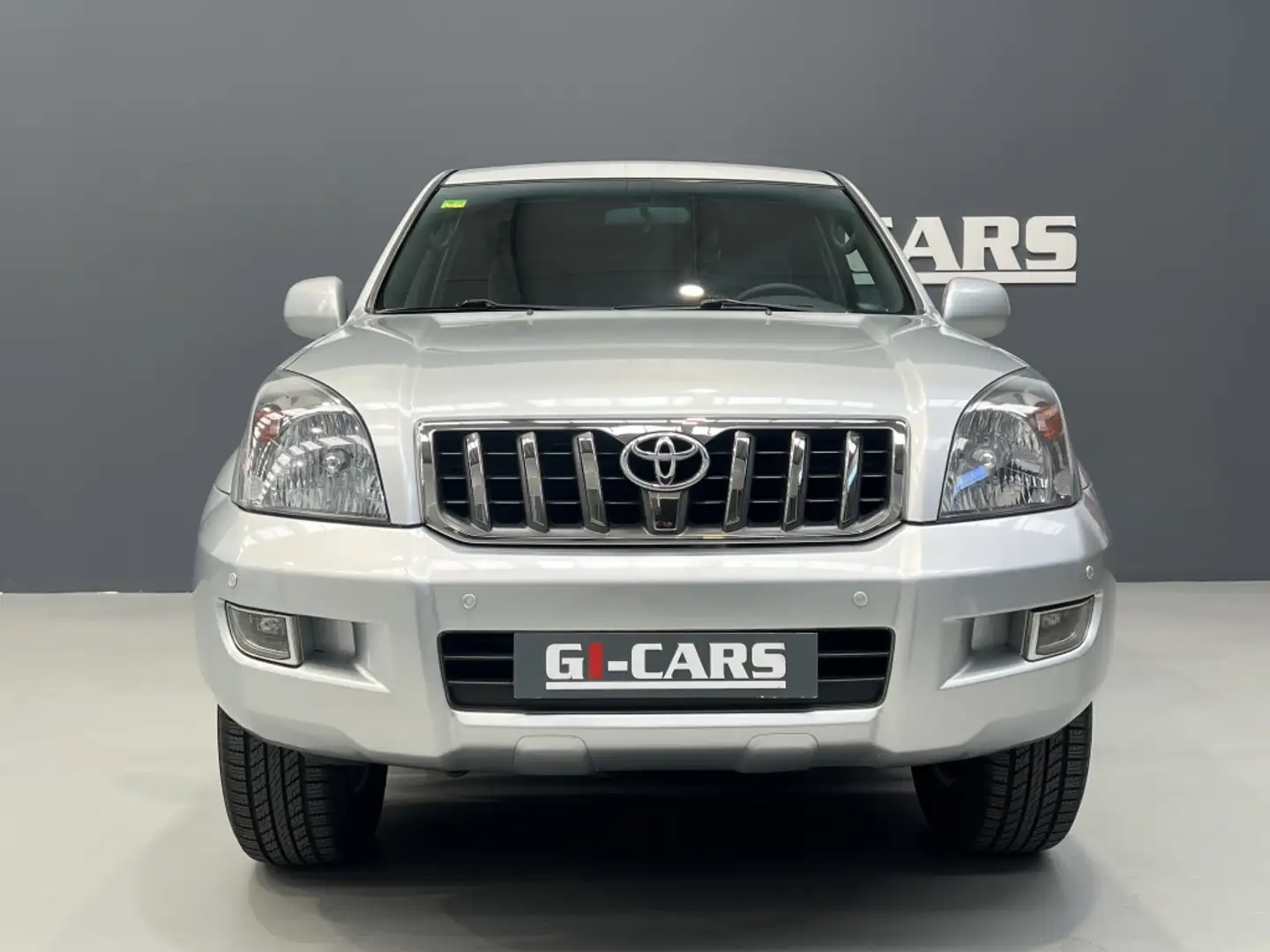 Toyota Land Cruiser D-4D VX Gris - 2