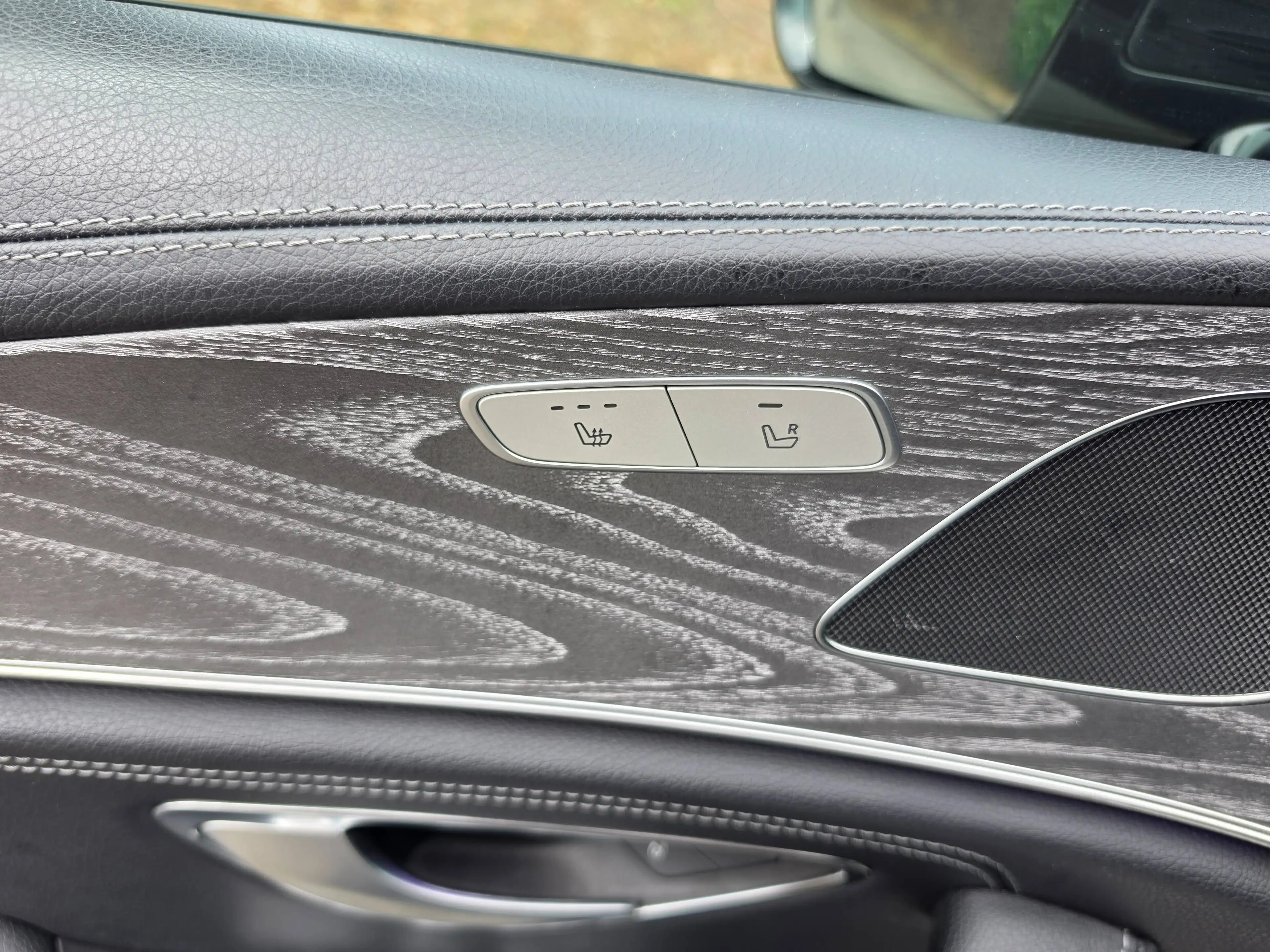 Mercedes-Benz CLS 300 d*B2B*MARCHAND*AMGPACK*MULTIBEAM*CAMERA*Ambientlight — photo 13