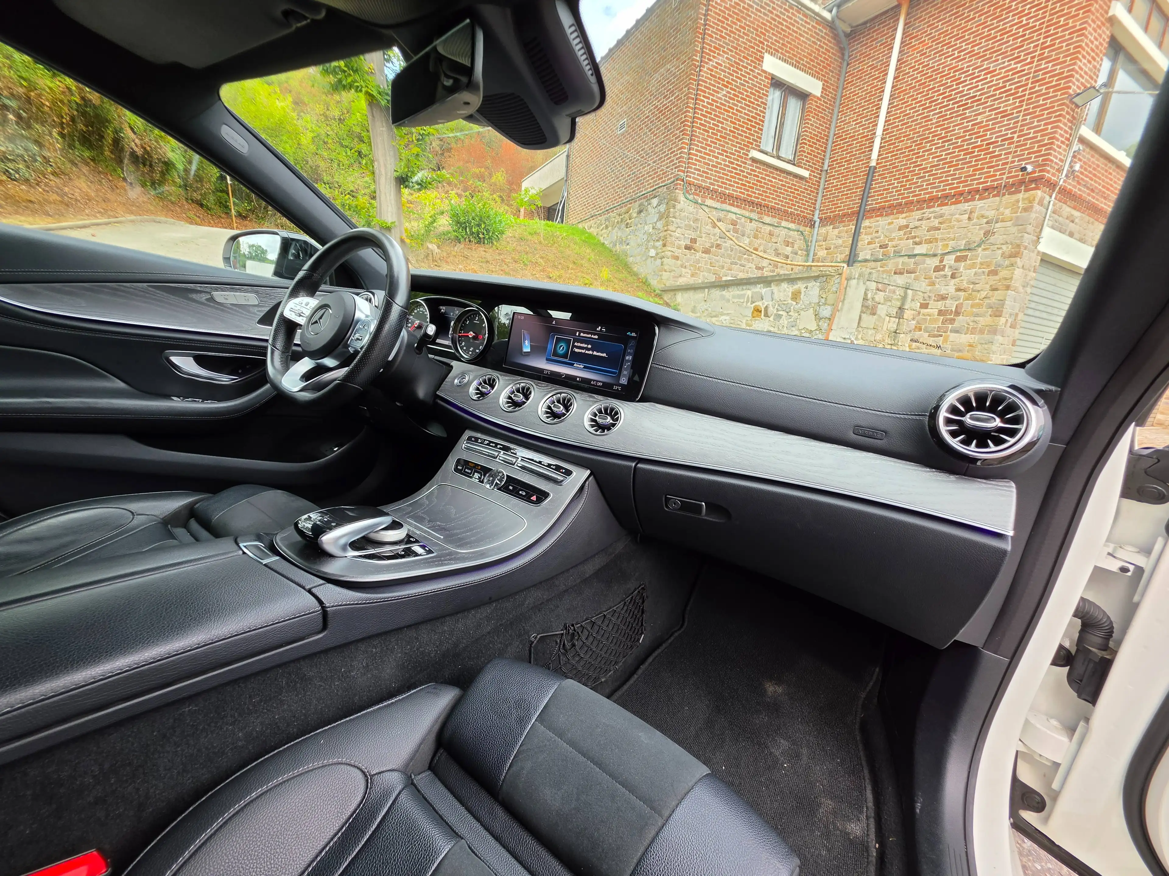 Mercedes-Benz CLS 300 d*B2B*MARCHAND*AMGPACK*MULTIBEAM*CAMERA*Ambientlight — photo 8