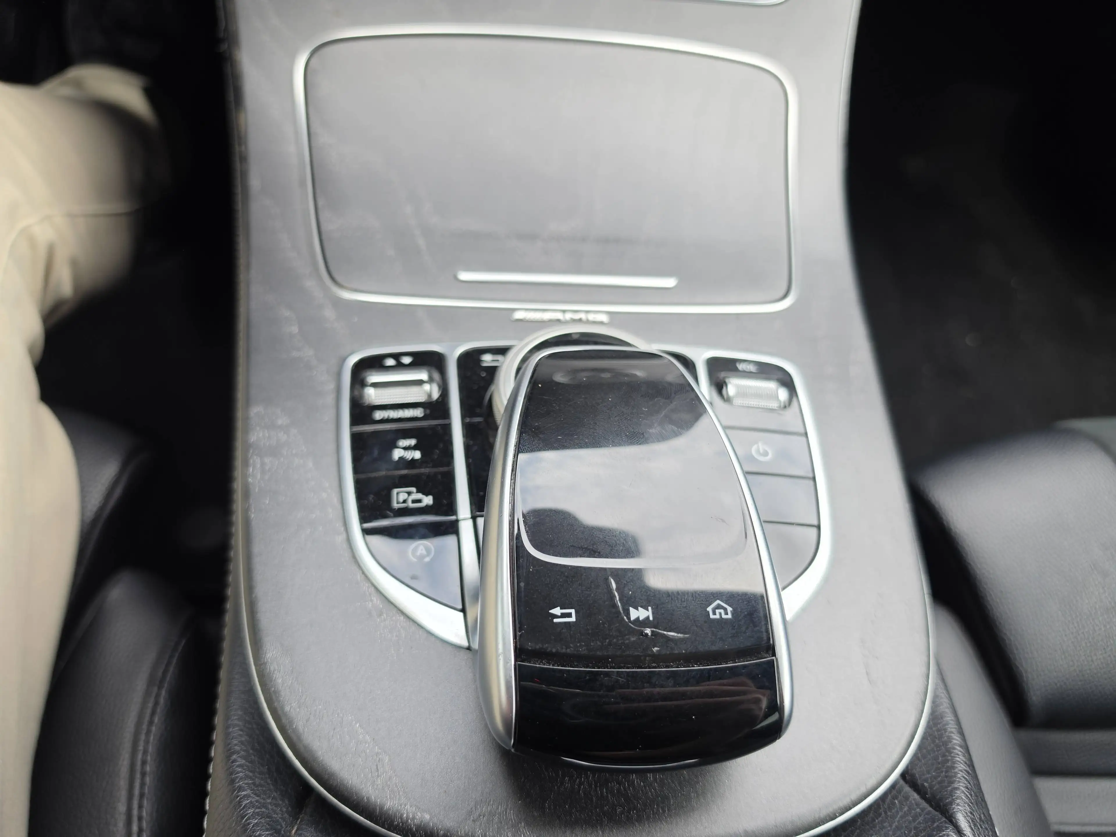 Mercedes-Benz CLS 300 d*B2B*MARCHAND*AMGPACK*MULTIBEAM*CAMERA*Ambientlight — photo 15