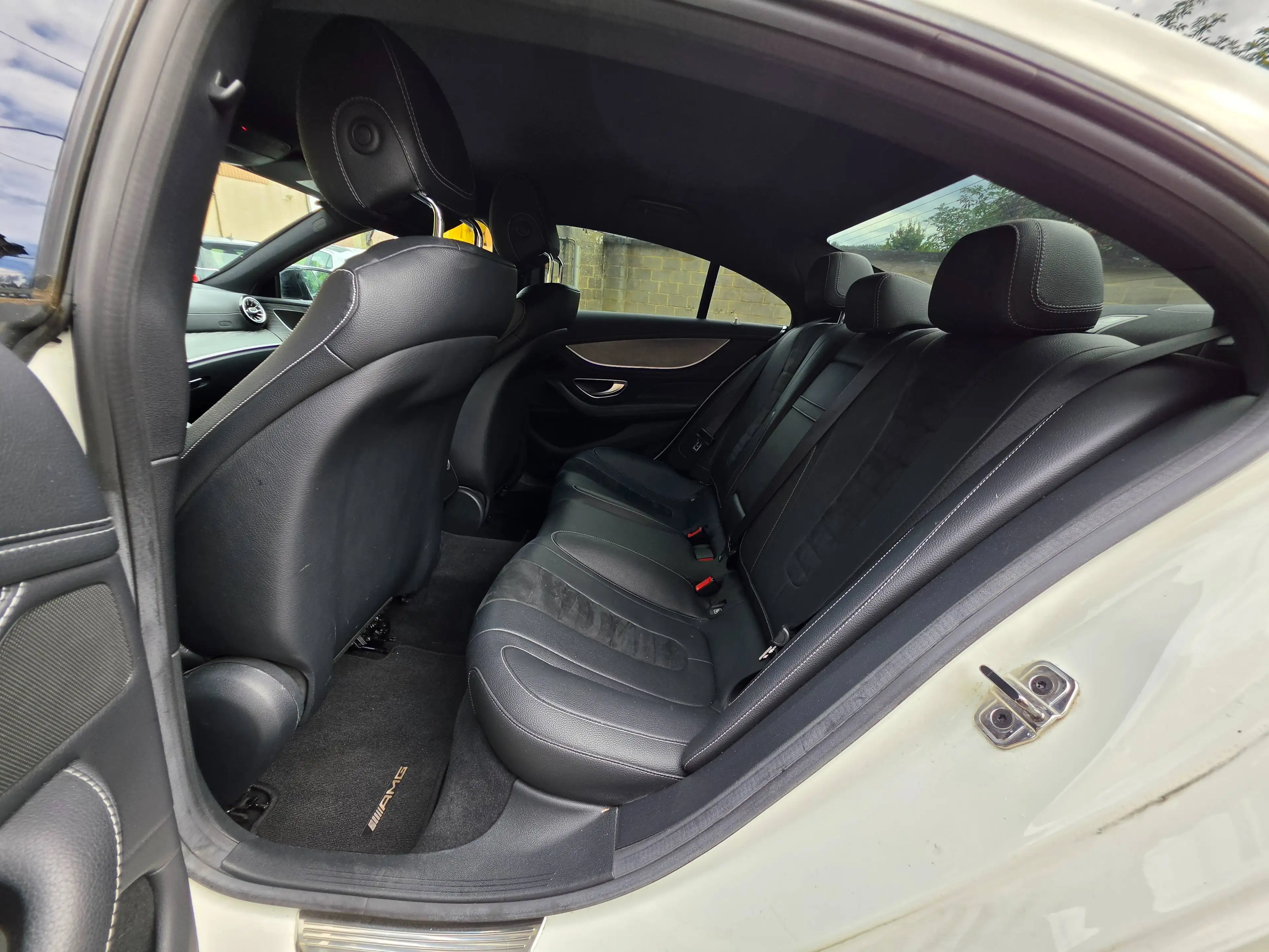 Mercedes-Benz CLS 300 d*B2B*MARCHAND*AMGPACK*MULTIBEAM*CAMERA*Ambientlight — photo 12