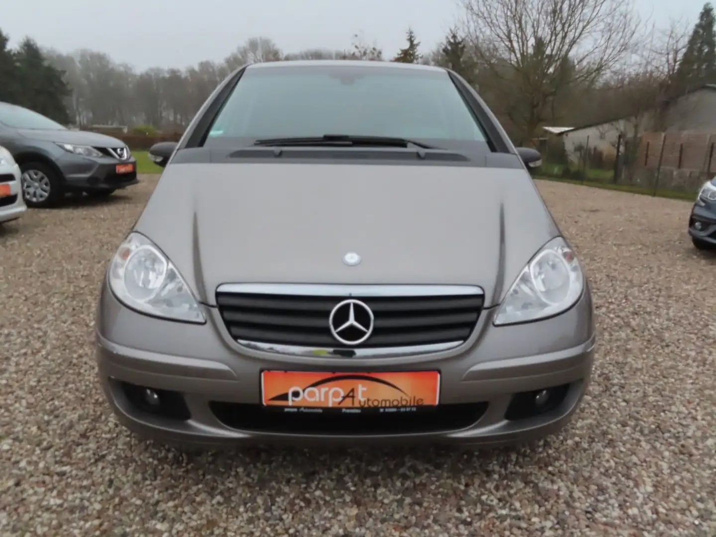 Mercedes-Benz A 150 KLIMA SHZG LMF ZV ALLWETTER Grau - 2