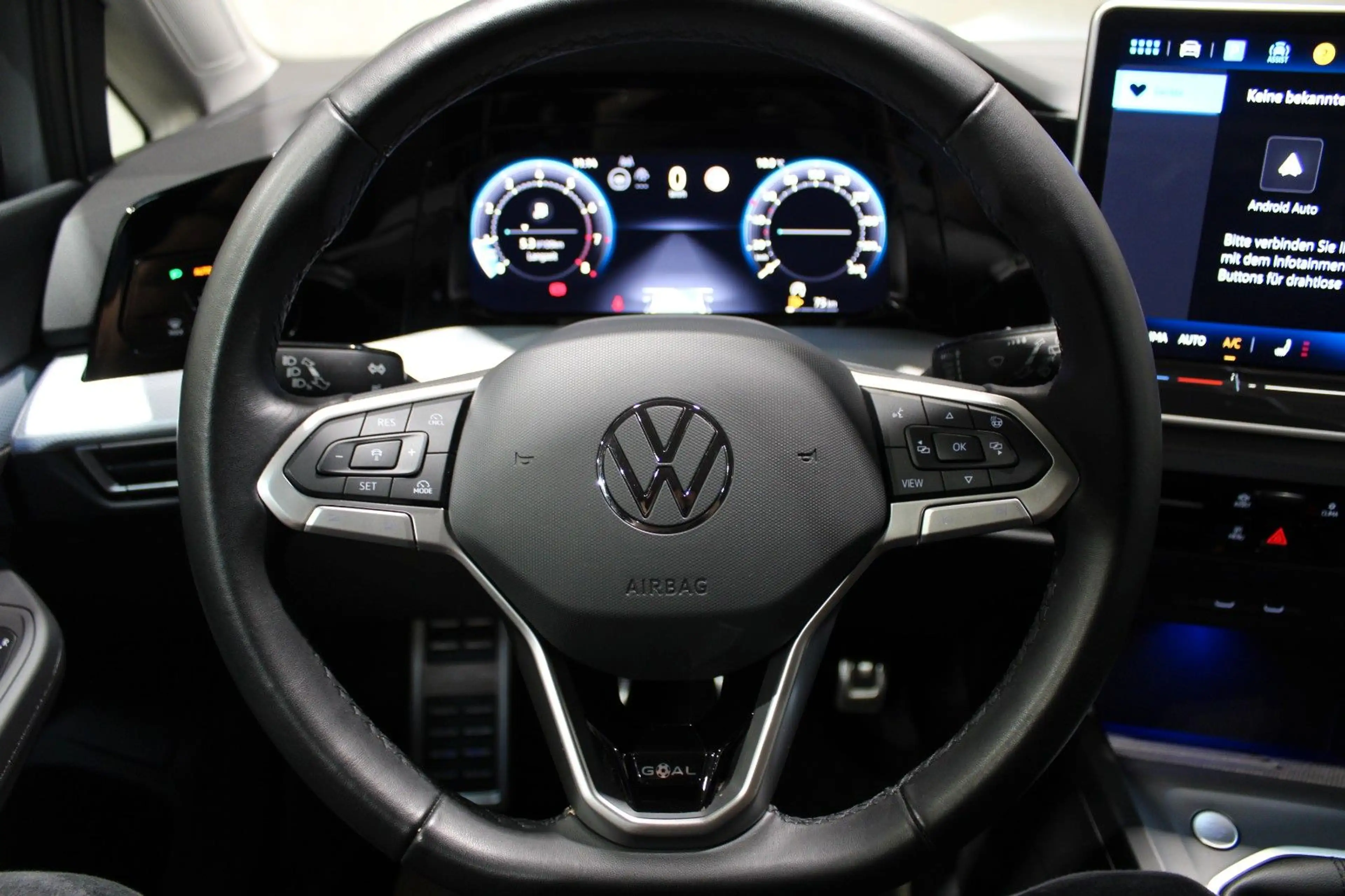 Volkswagen Golf VIII 1.5 TSI Goal*LED*ACC*AppConnect* — photo 13