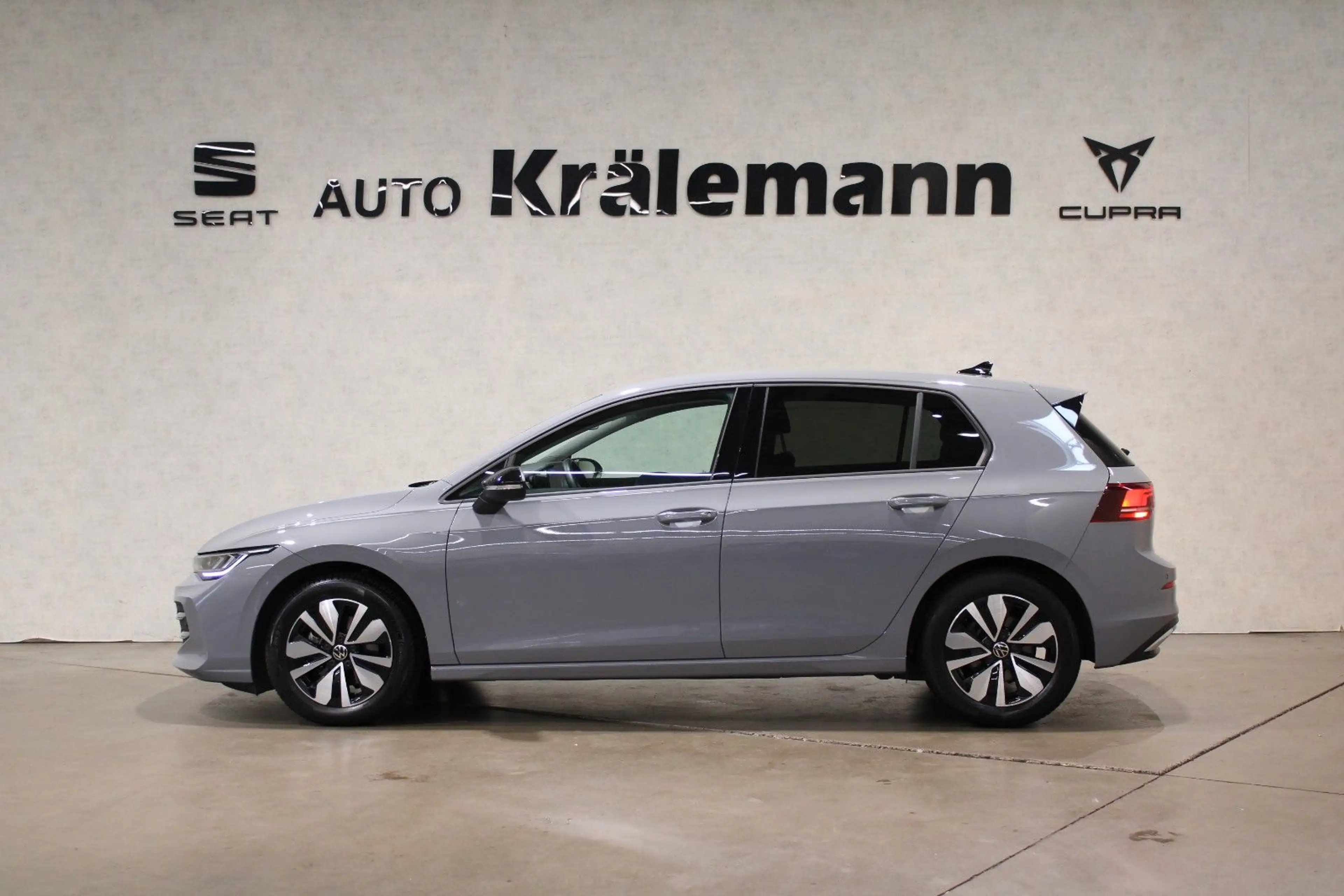 Volkswagen Golf VIII 1.5 TSI Goal*LED*ACC*AppConnect* — photo 4