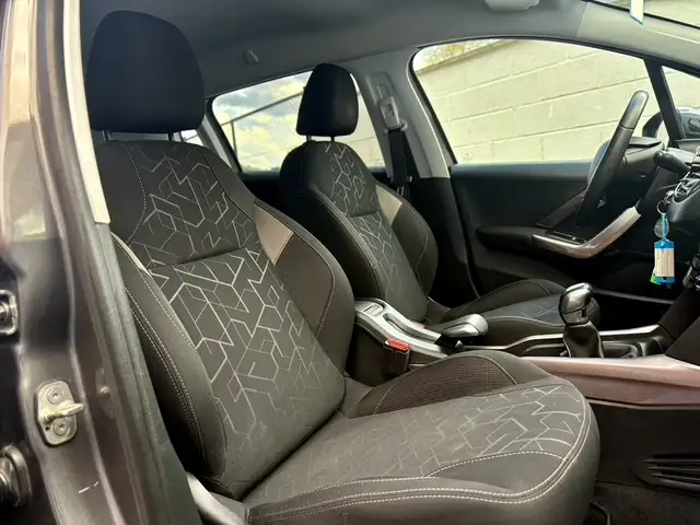 Peugeot 2008 view 14