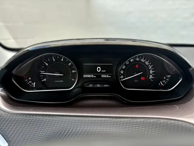 Peugeot 2008 view 10