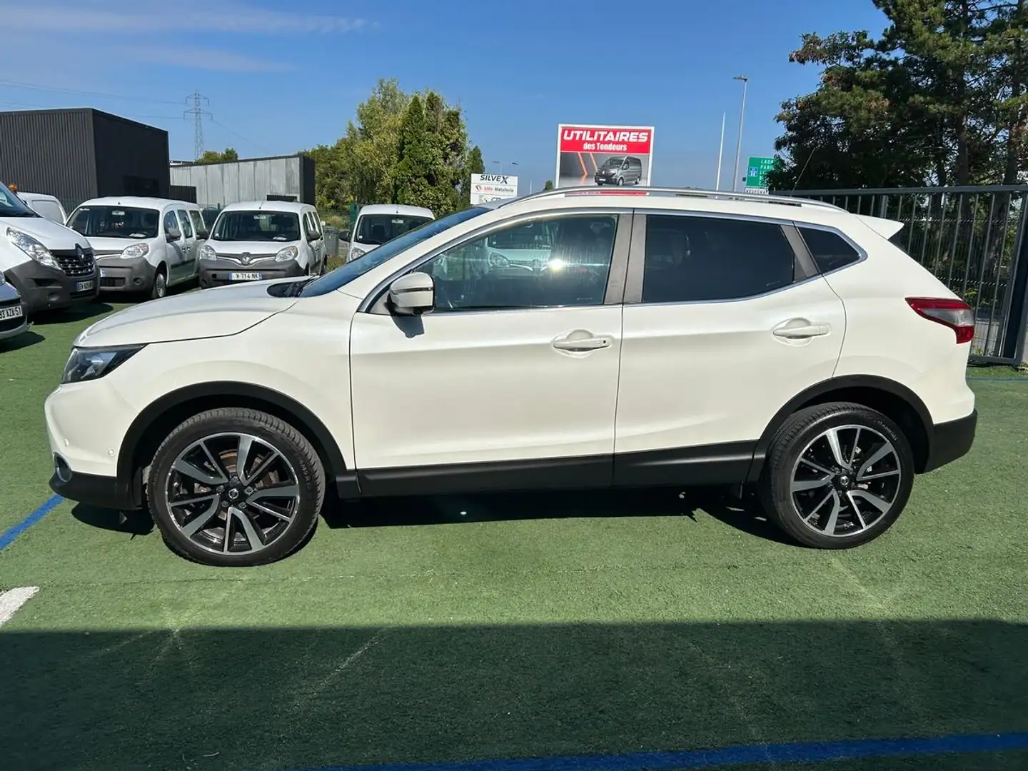 Nissan Qashqai 1.6 dCi 130ch X-Tronic TEKNA Blanc - 2