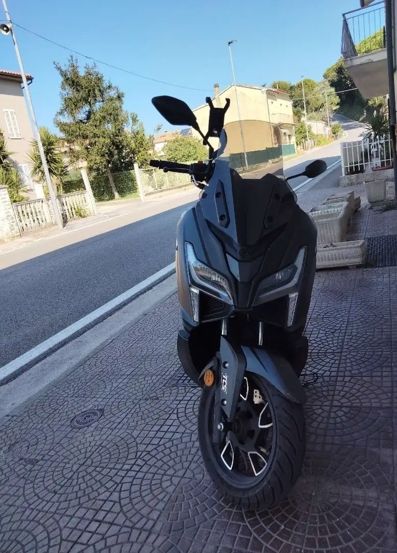 Voge SR16 125 base - 2