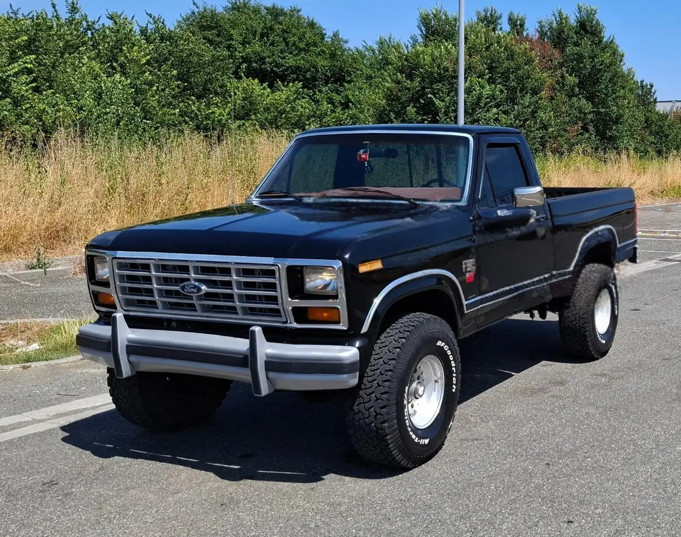 Ford F 150 XLT LARIAT 4X4 - 1