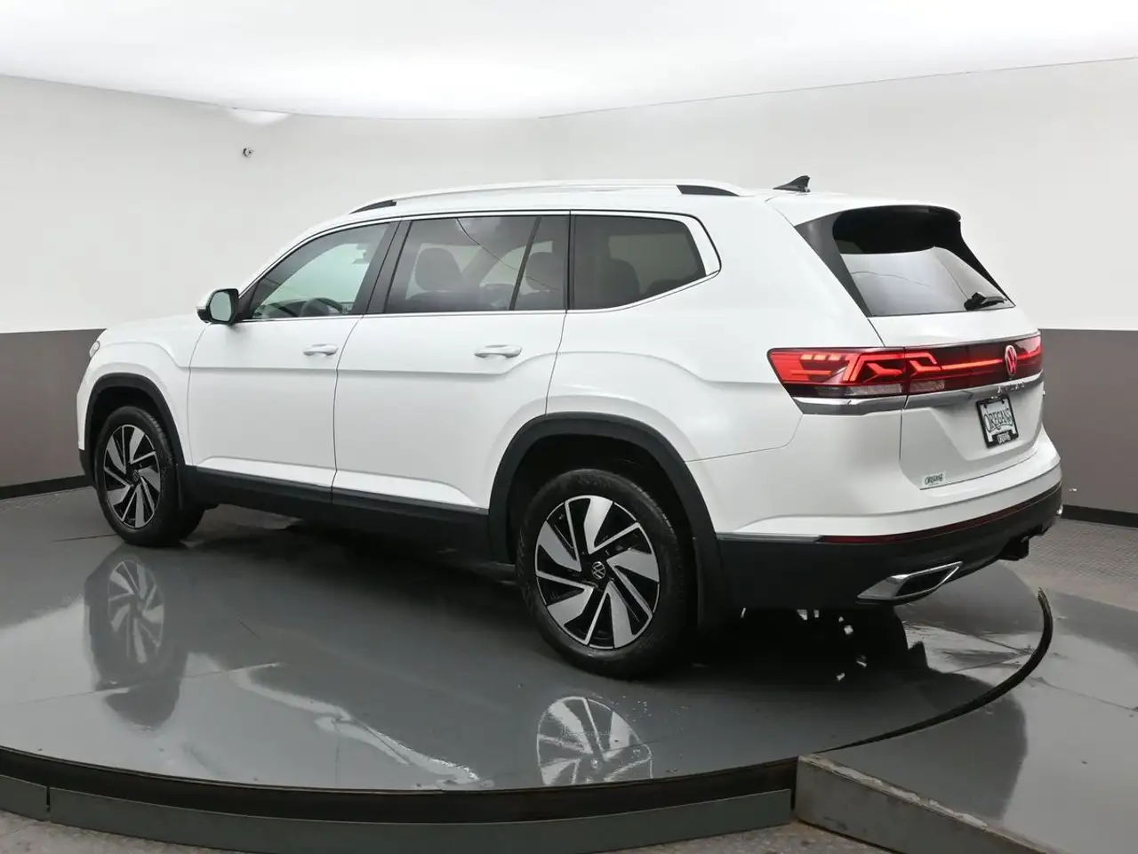 Volkswagen Atlas снимка Volkswagen Atlas