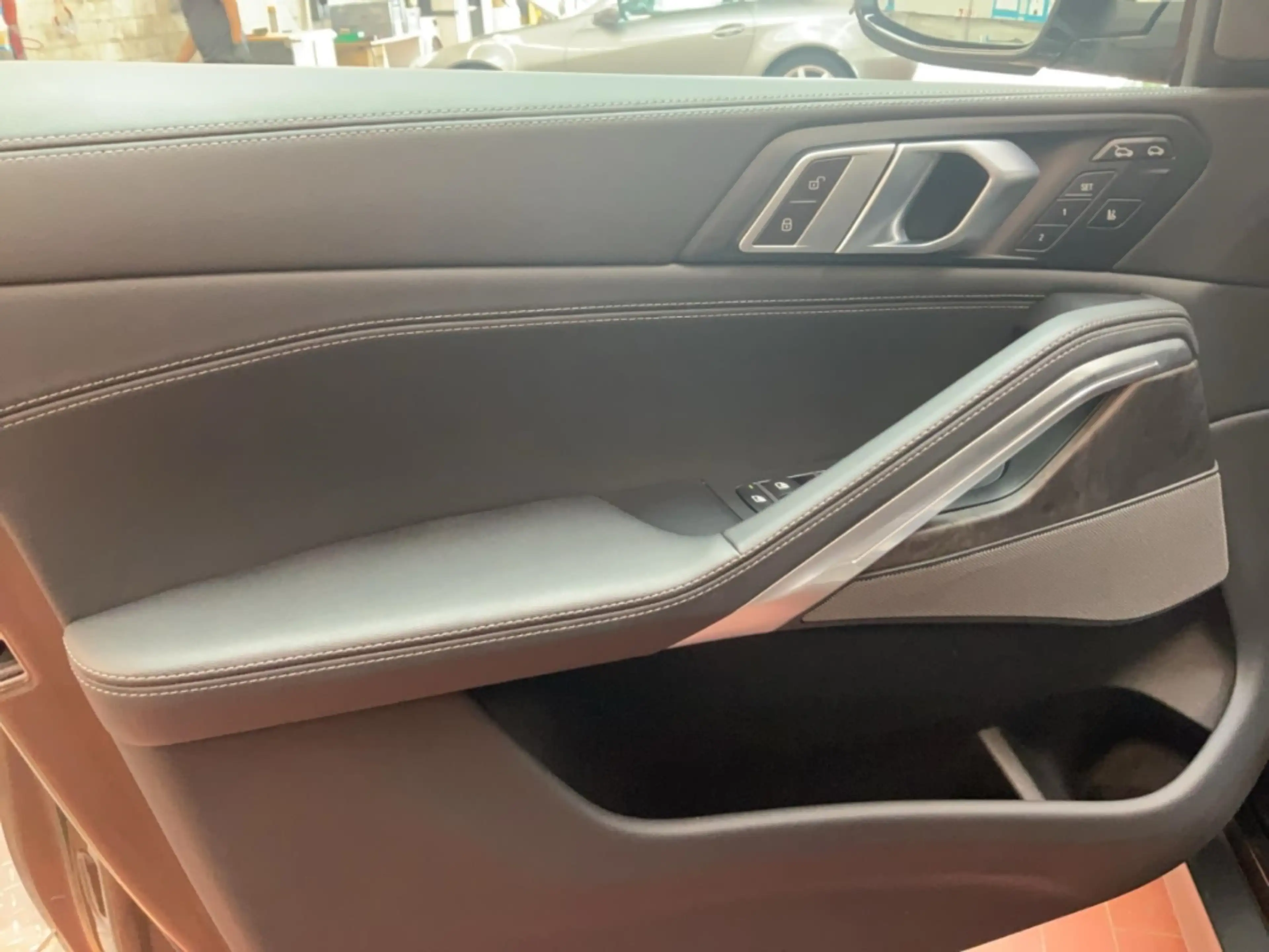 BMW X6 xDrive 30d M Sport Alu LED AHK Pano Navi Sitzh. St — photo 12