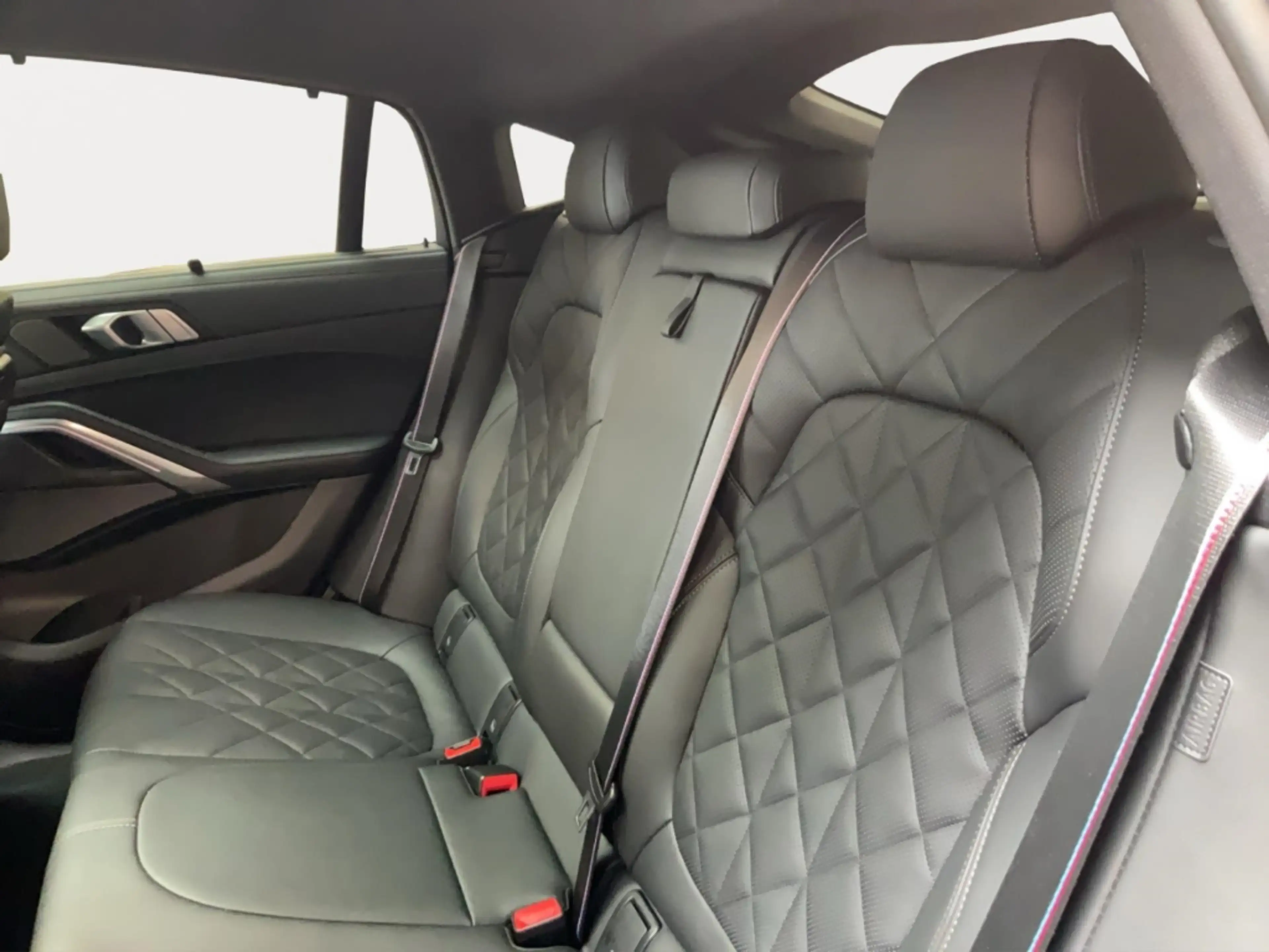 BMW X6 xDrive 30d M Sport Alu LED AHK Pano Navi Sitzh. St — photo 13