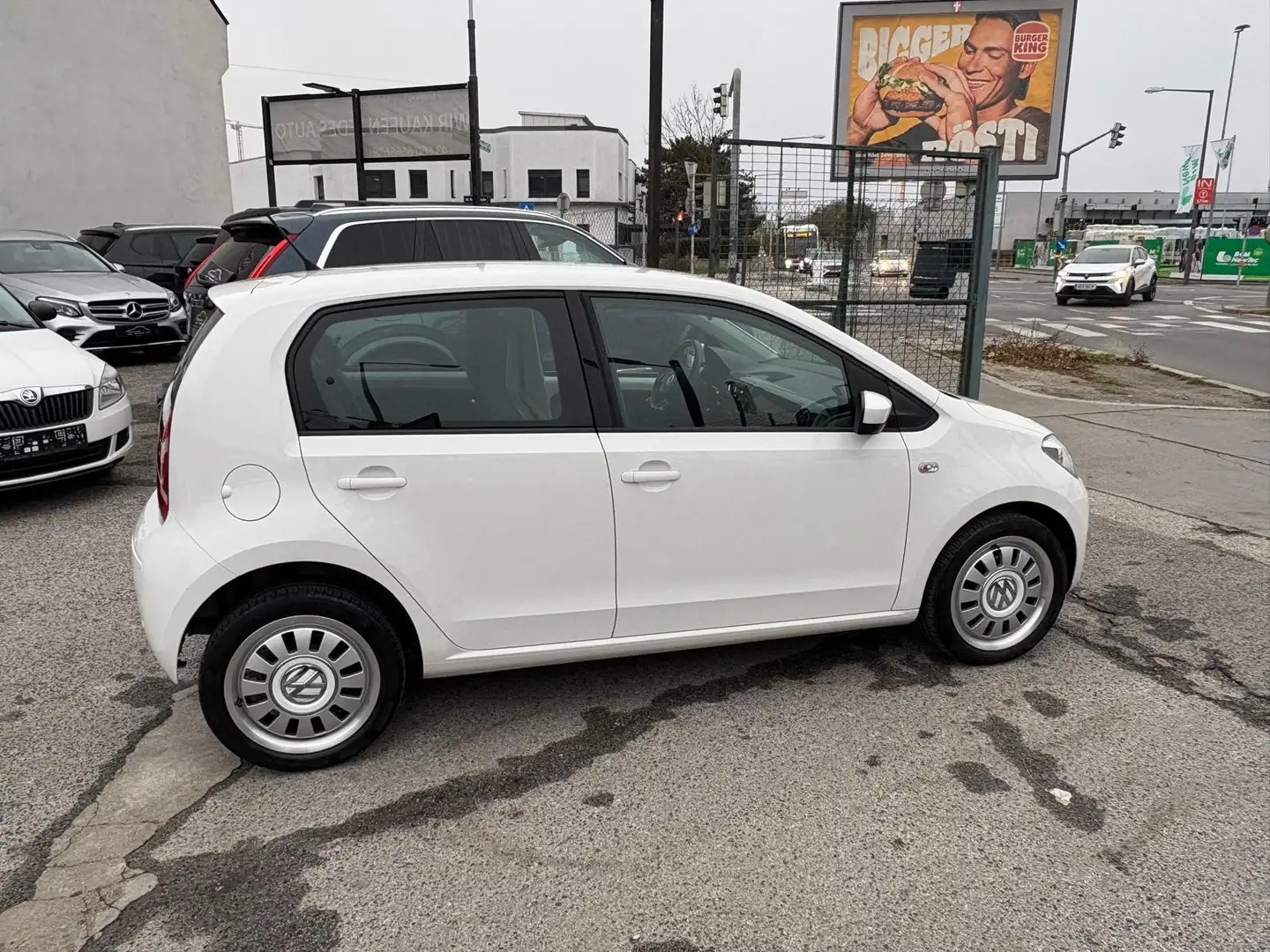 Volkswagen up! 1,0 high up! sparsam mit Sitzheizung Weiß - 2
