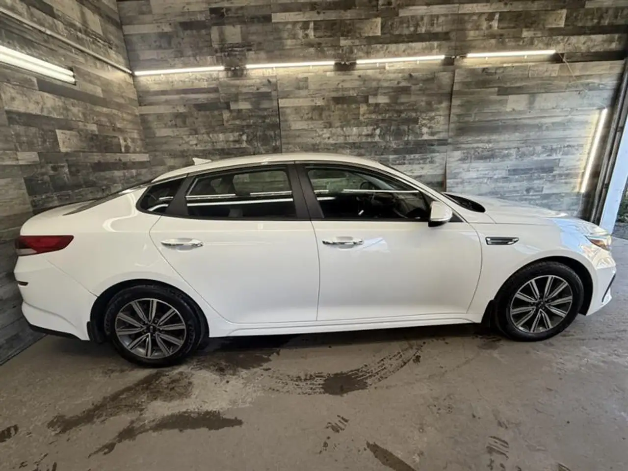 Kia Optima снимка Kia Optima