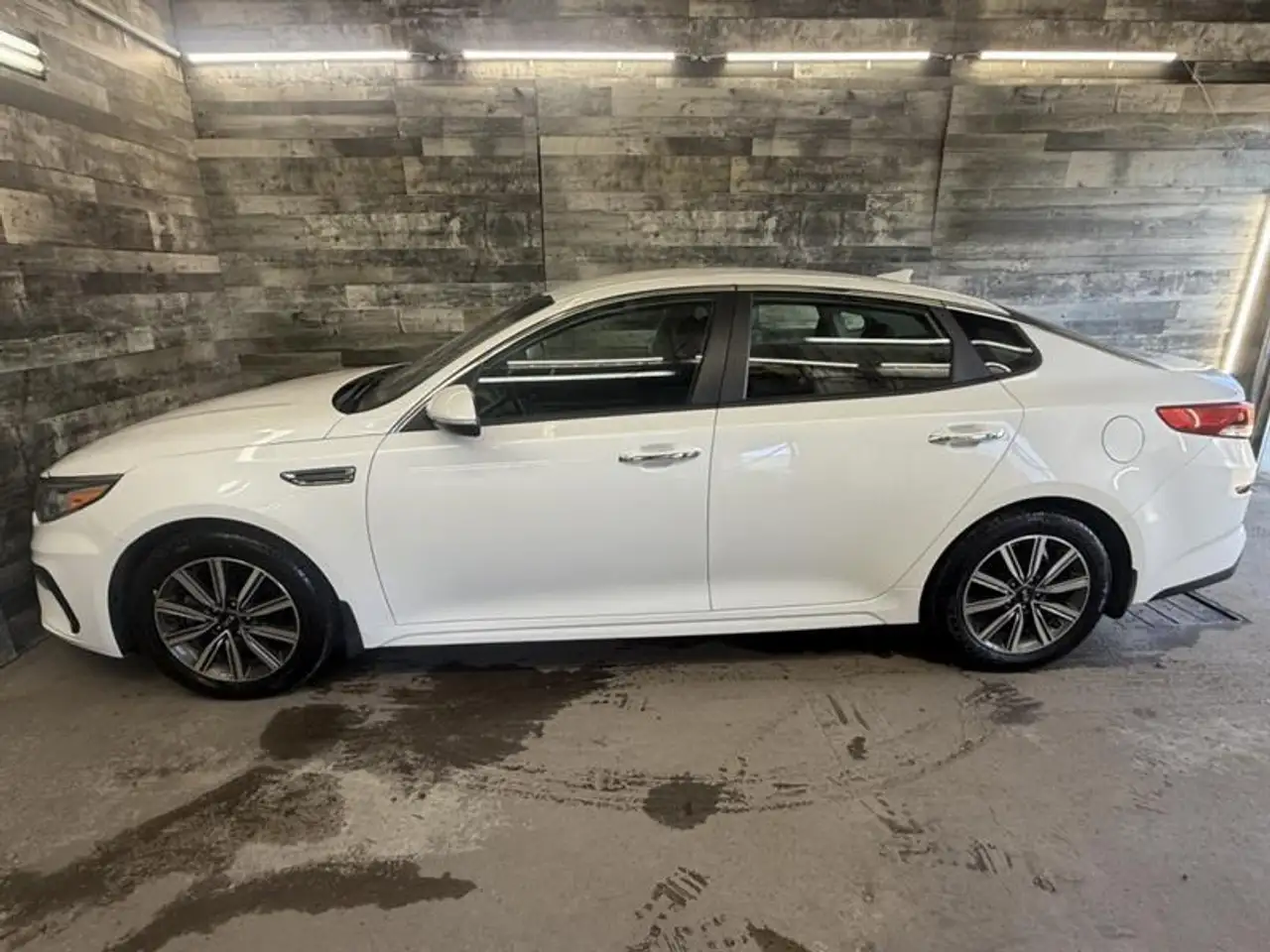 Kia Optima снимка Kia Optima