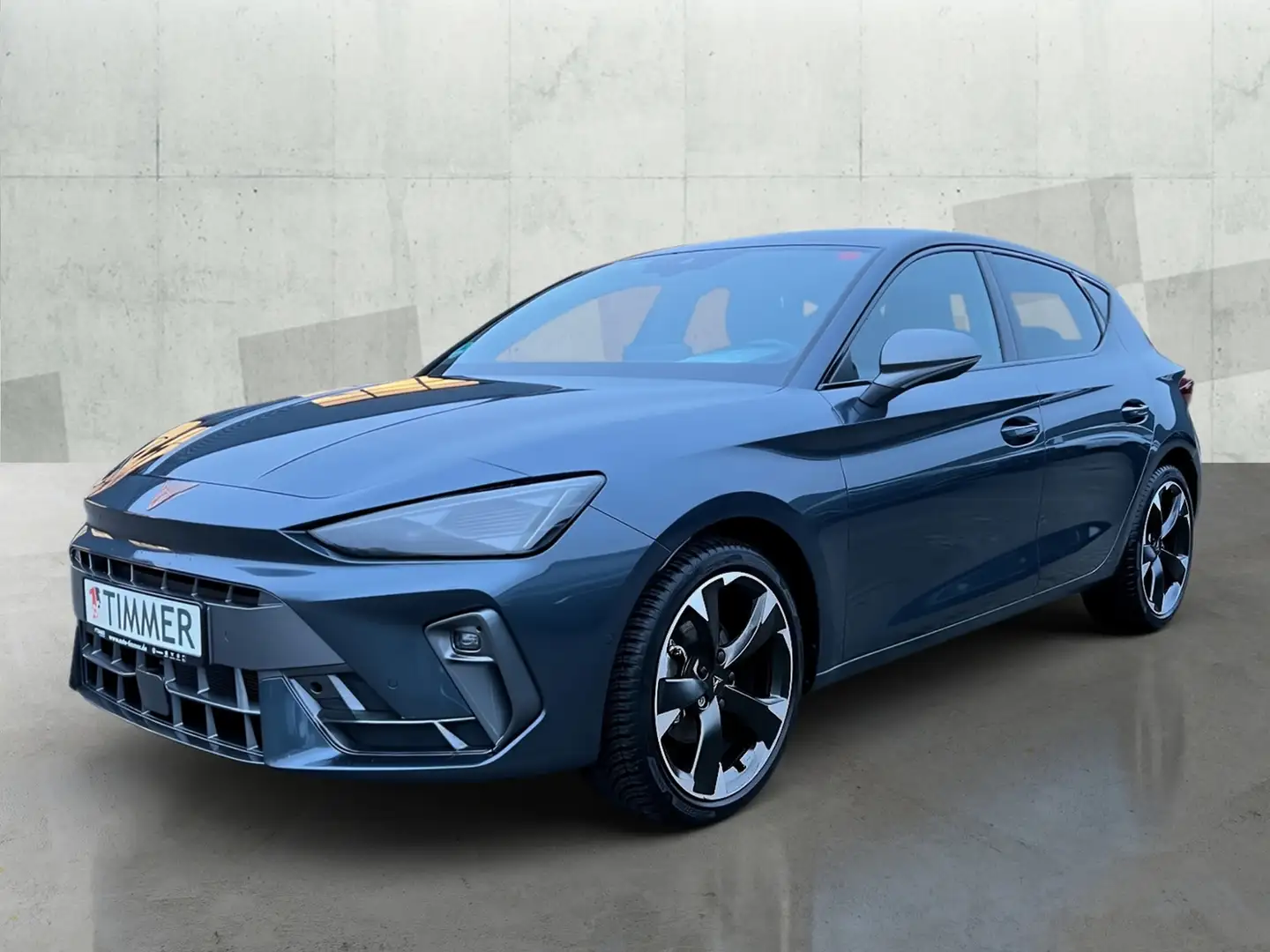 CUPRA Leon 1.5 eTSI DSG +LED +ACC +RKAM +NAVI +SHZ +18" +APP Grau - 2