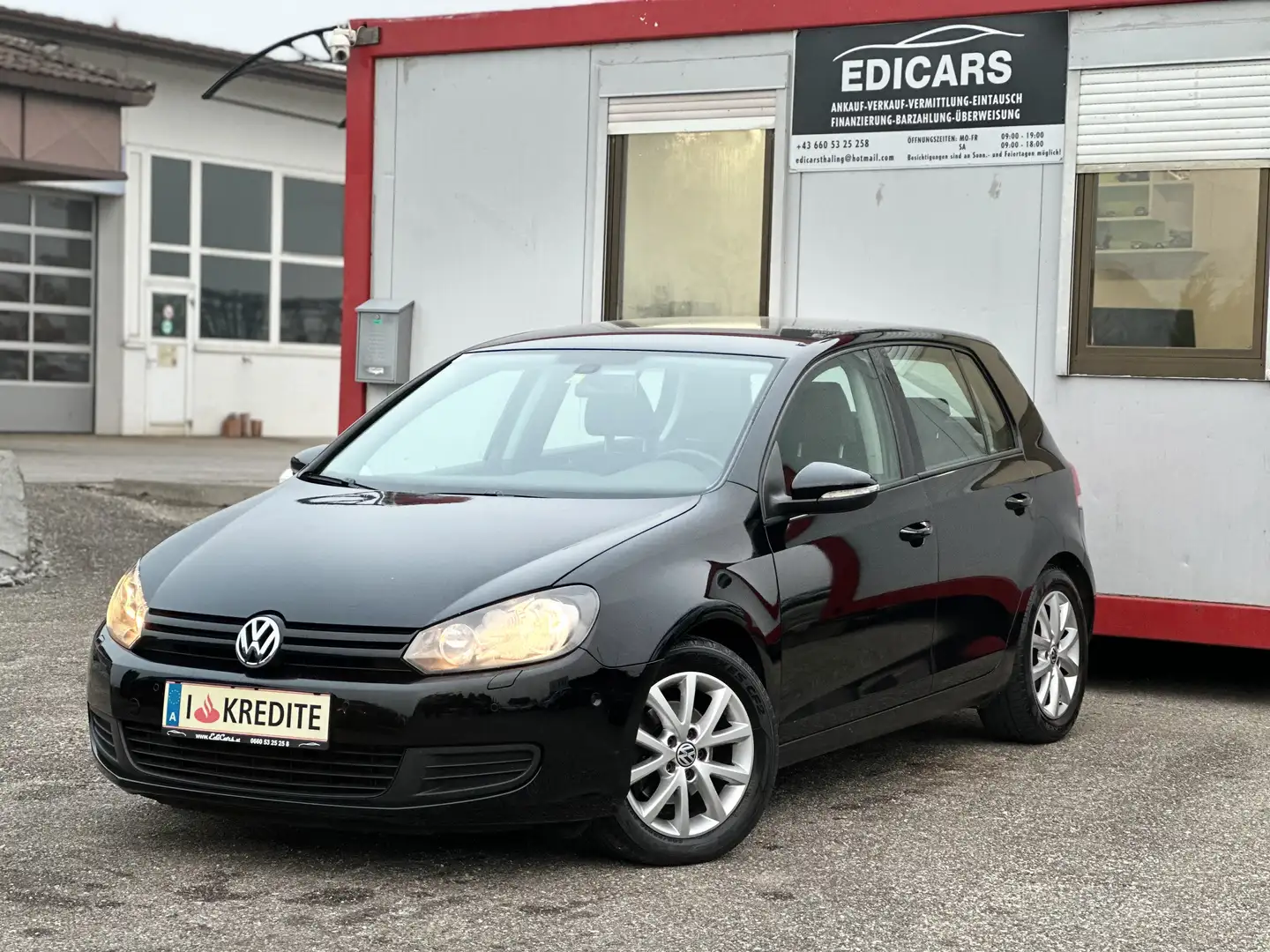 Volkswagen Golf Trendline BlueMotion/BMT Schwarz - 1